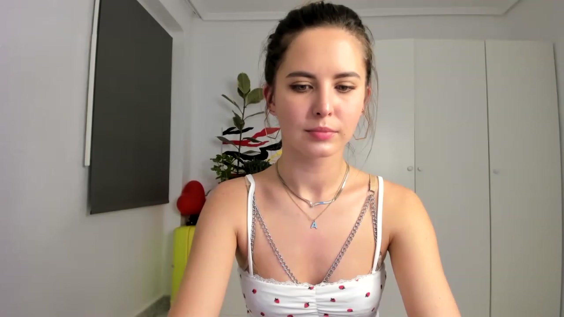 Gallery image thumbnail from AristoCrazy's myfreecams stream on, 04/02/2023, 20:54 image 16 of 20