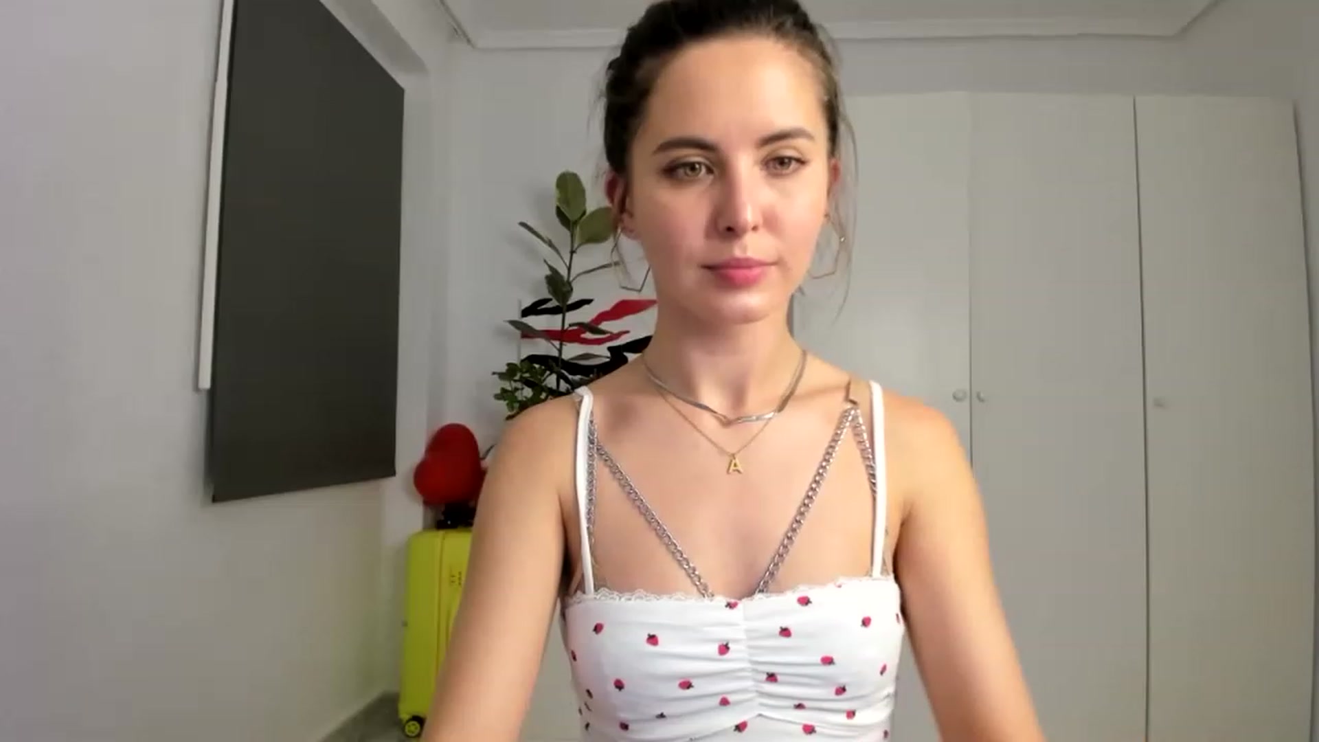 Gallery image thumbnail from AristoCrazy's myfreecams stream on, 04/02/2023, 20:54 image 13 of 20