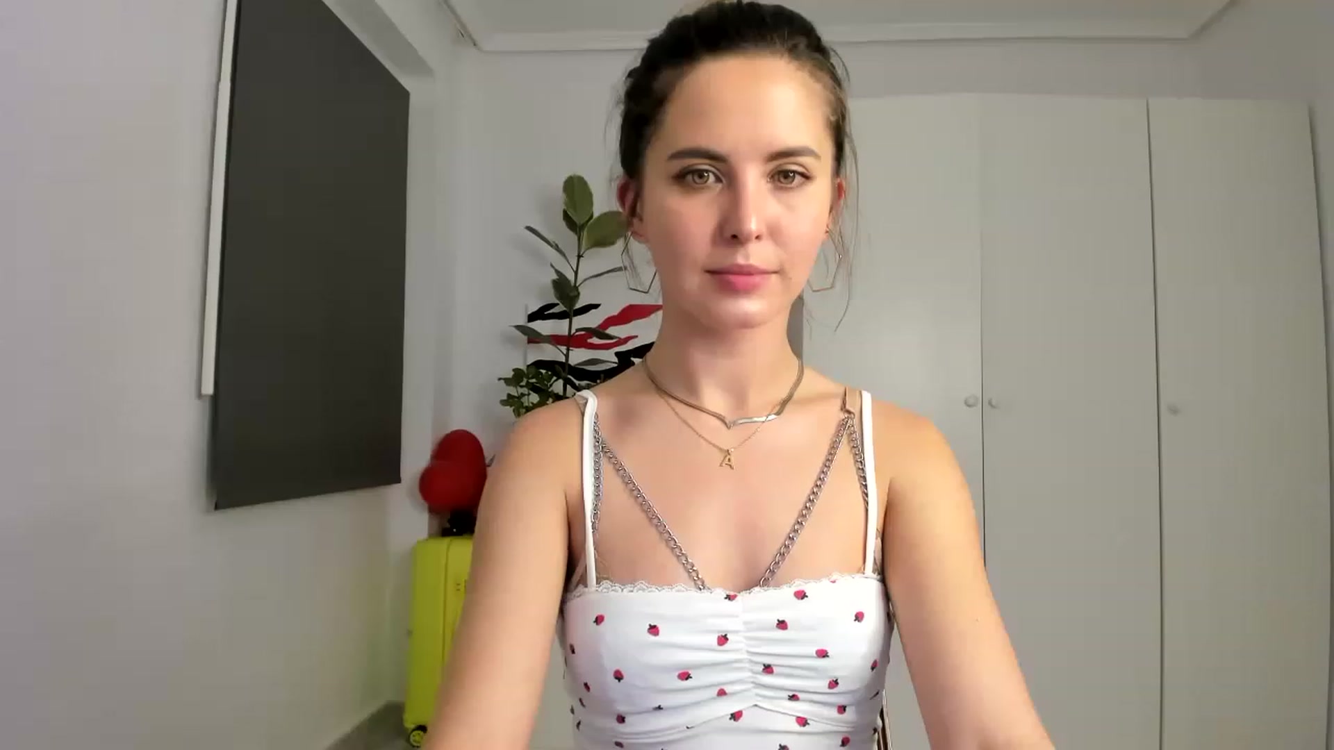 Gallery image thumbnail from AristoCrazy's myfreecams stream on, 04/02/2023, 20:54 image 7 of 20