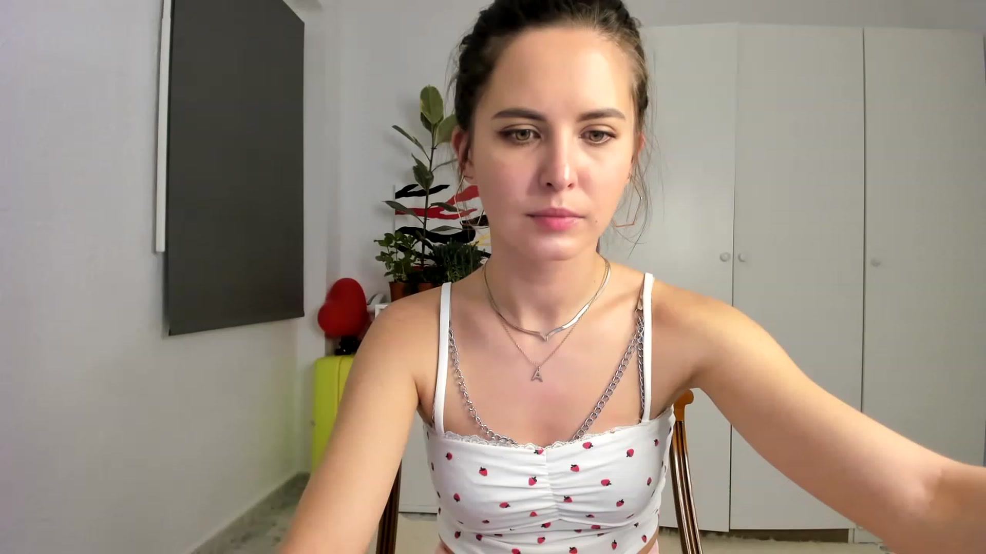 Gallery image thumbnail from AristoCrazy's myfreecams stream on, 04/02/2023, 22:11 image 4 of 20