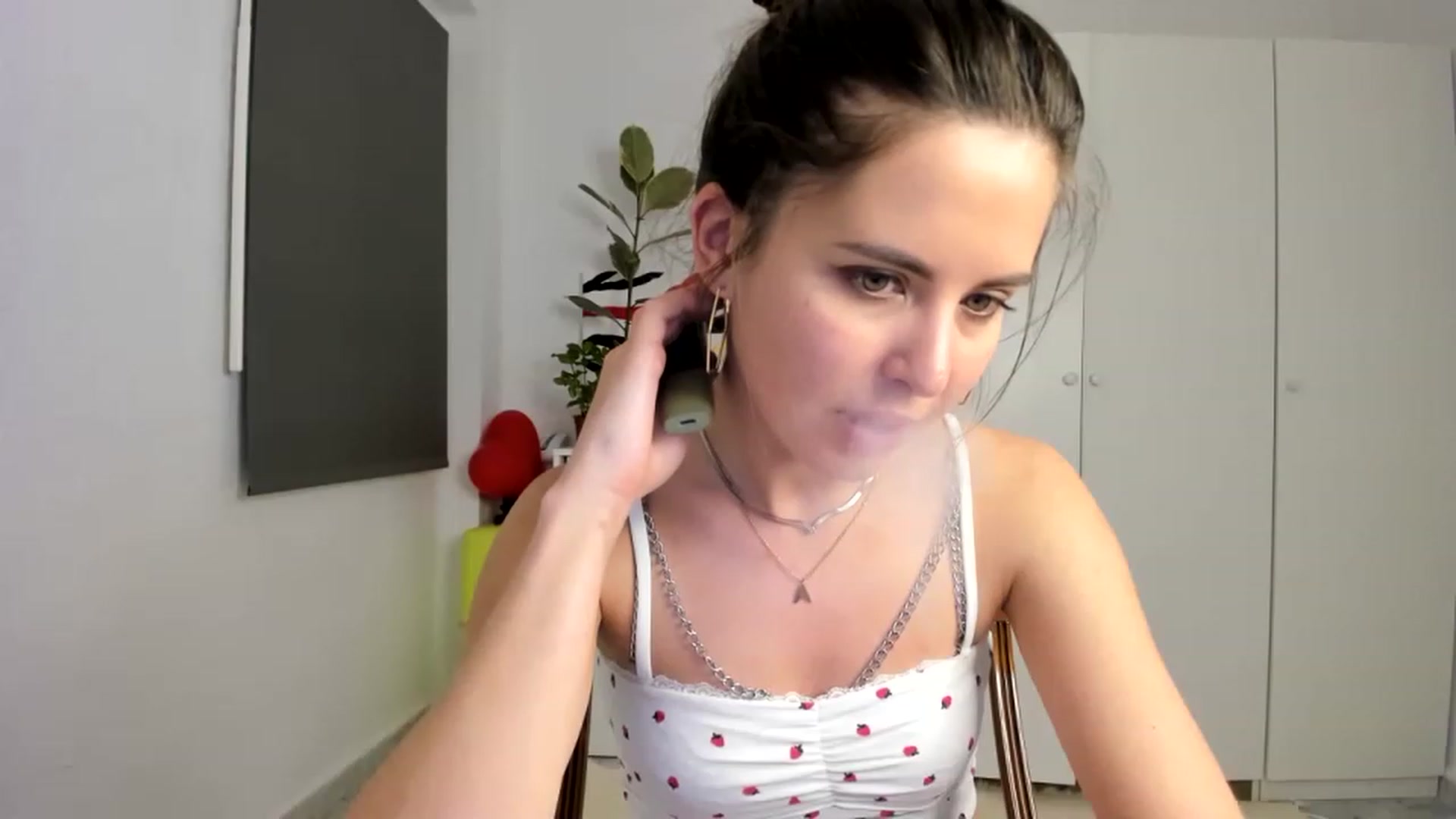 Gallery image thumbnail from AristoCrazy's myfreecams stream on, 04/02/2023, 22:11 image 17 of 20
