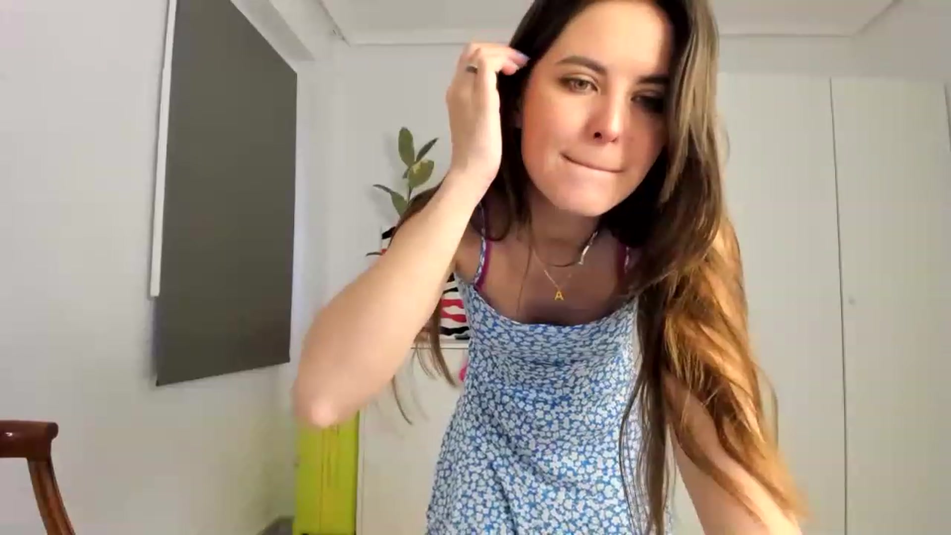 Gallery image thumbnail from AristoCrazy's myfreecams stream on, 04/04/2023, 07:08 image 8 of 20