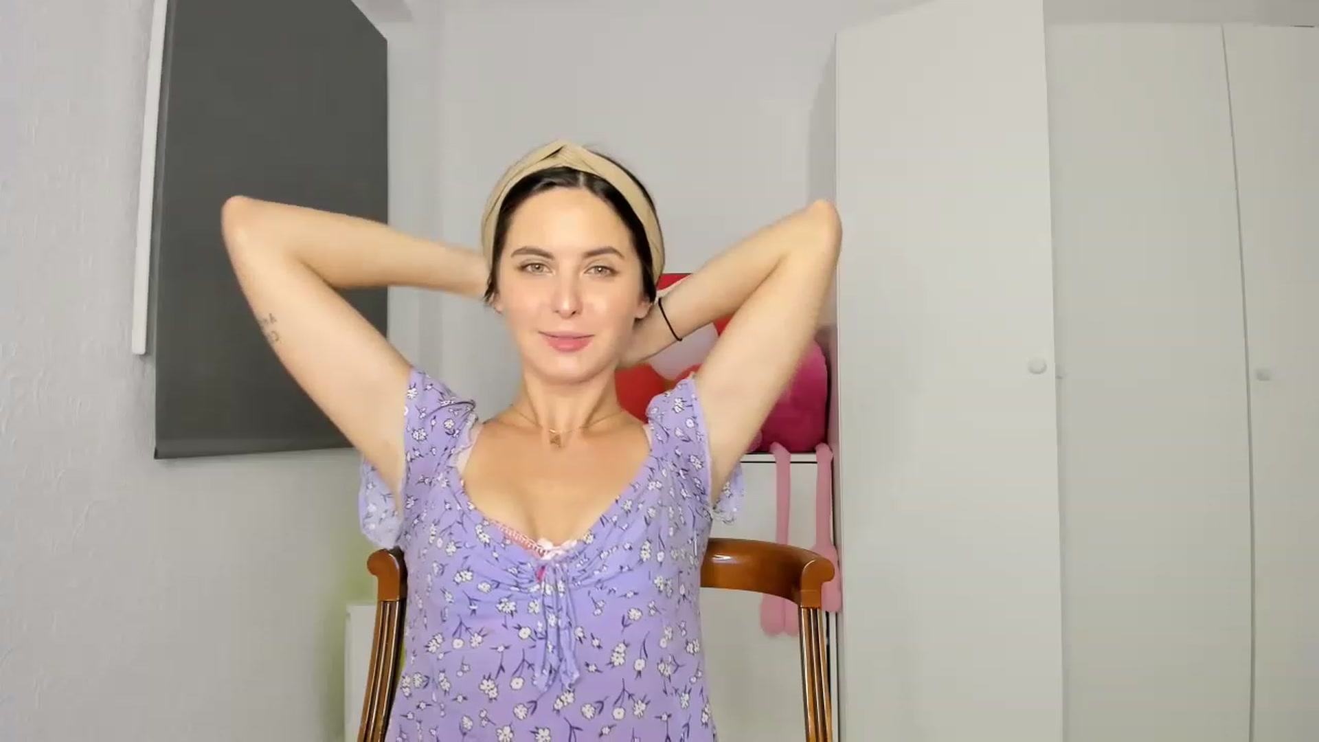 Gallery image thumbnail from AristoCrazy's myfreecams stream on, 05/07/2023, 20:12 image 8 of 20