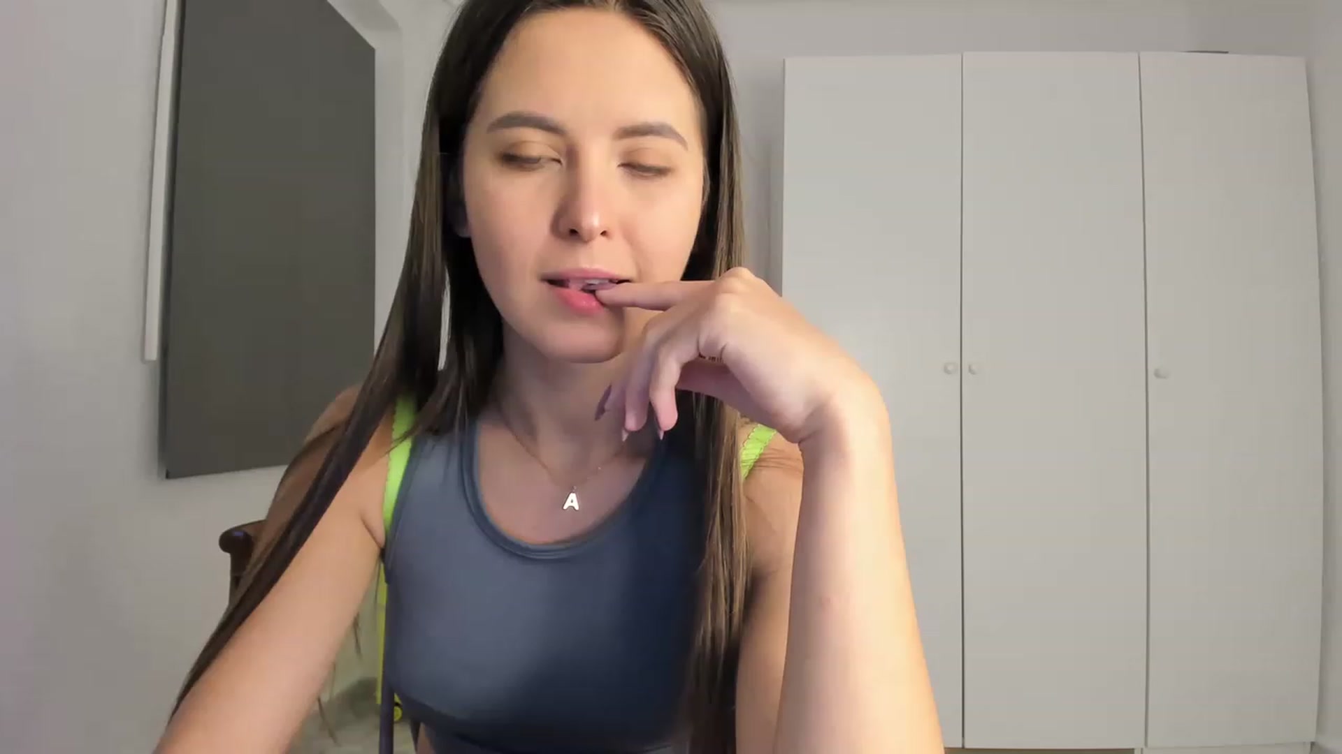 Gallery image thumbnail from AristoCrazy's myfreecams stream on, 05/21/2023, 21:27 image 17 of 20