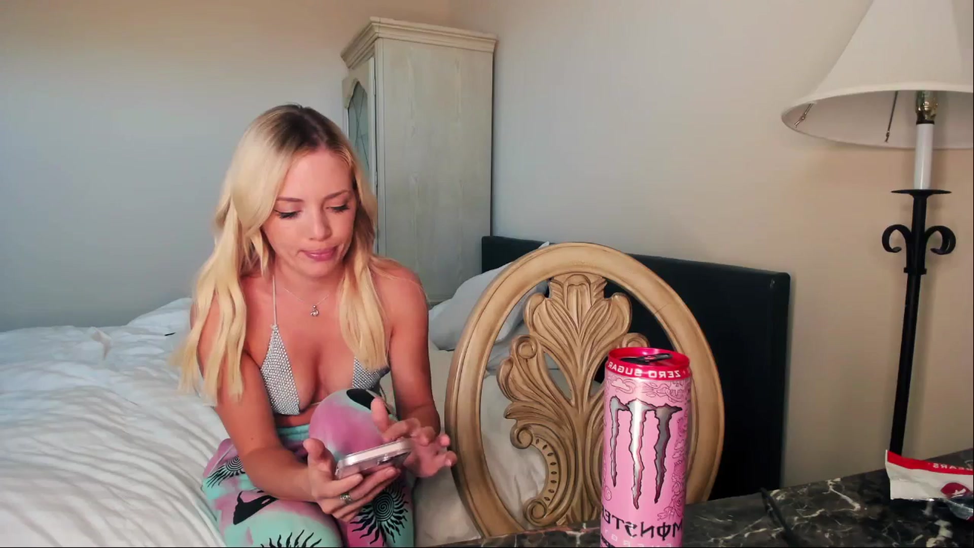 Gallery image thumbnail from ArizonaHard's myfreecams stream on, 06/05/2024, 24:31 image 13 of 20