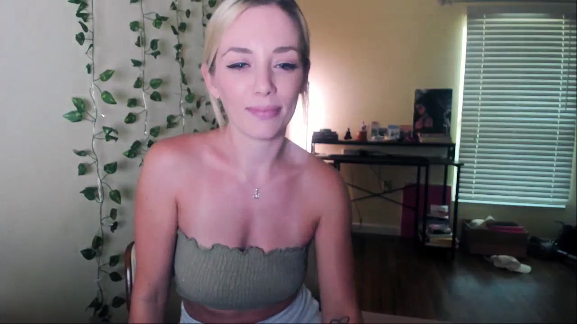 Gallery image thumbnail from ArizonaHard's myfreecams stream on, 10/22/2024, 18:05 image 5 of 20