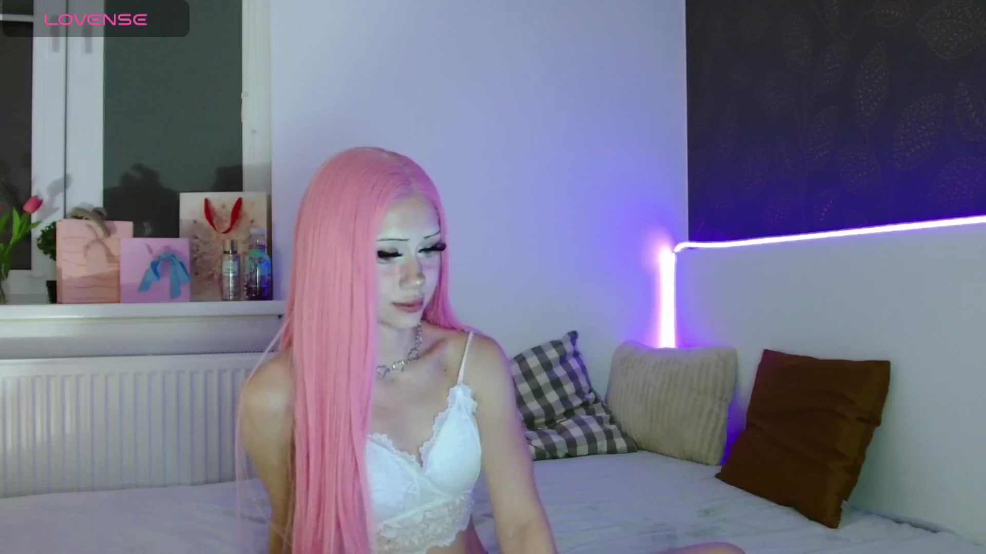 Gallery image thumbnail from Arizonagirl's myfreecams stream on, 09/02/2025, 24:00 image 15 of 20