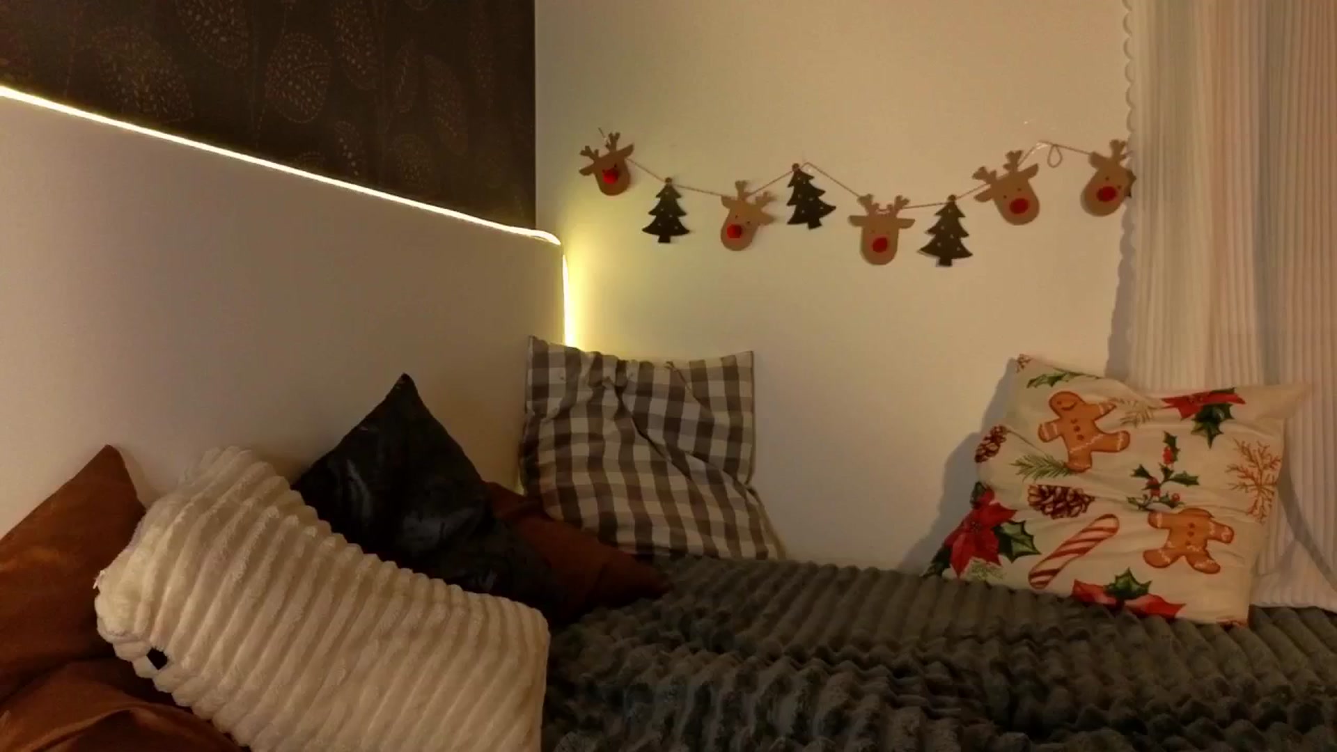 Gallery image thumbnail from Arizonagirl's myfreecams stream on, 01/11/2026, 19:42 image 6 of 20