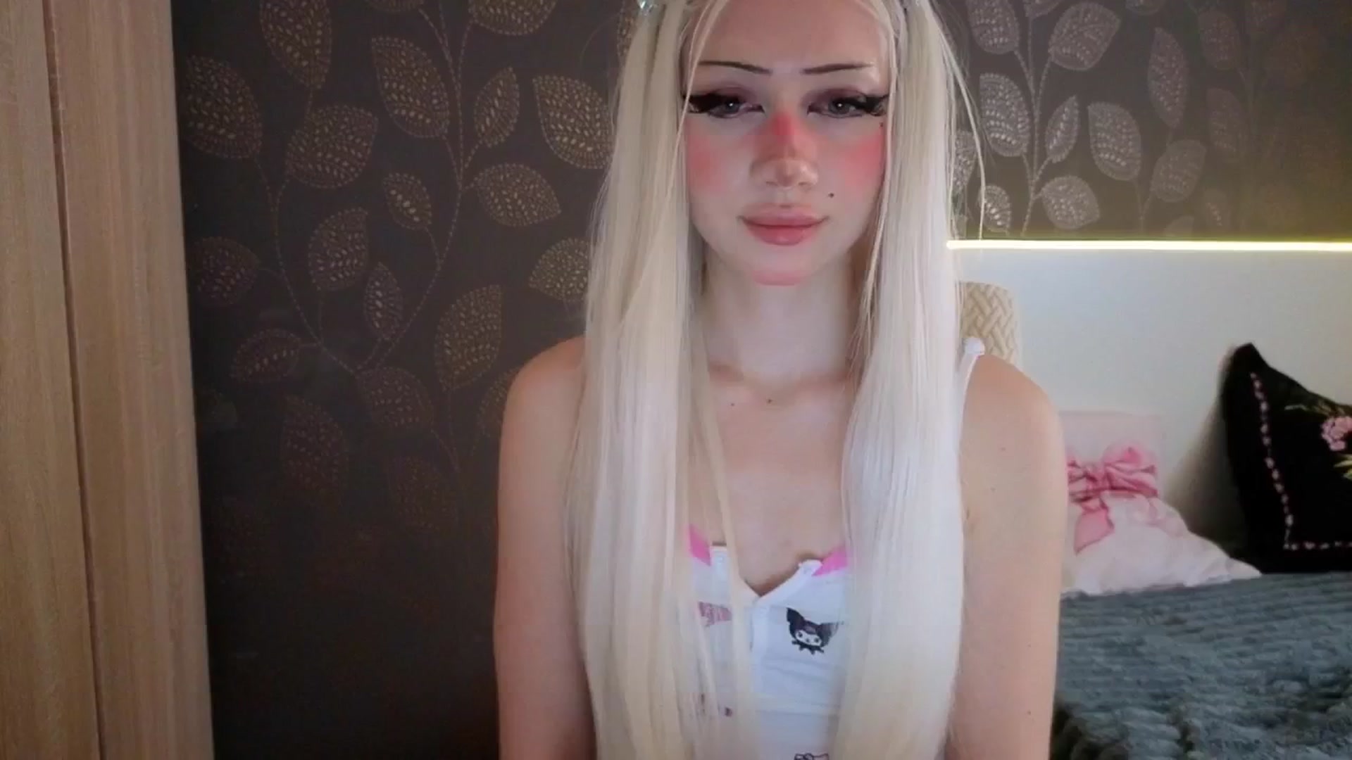 Gallery image thumbnail from Arizonagirl's myfreecams stream on, 05/02/2026, 15:45 image 4 of 20