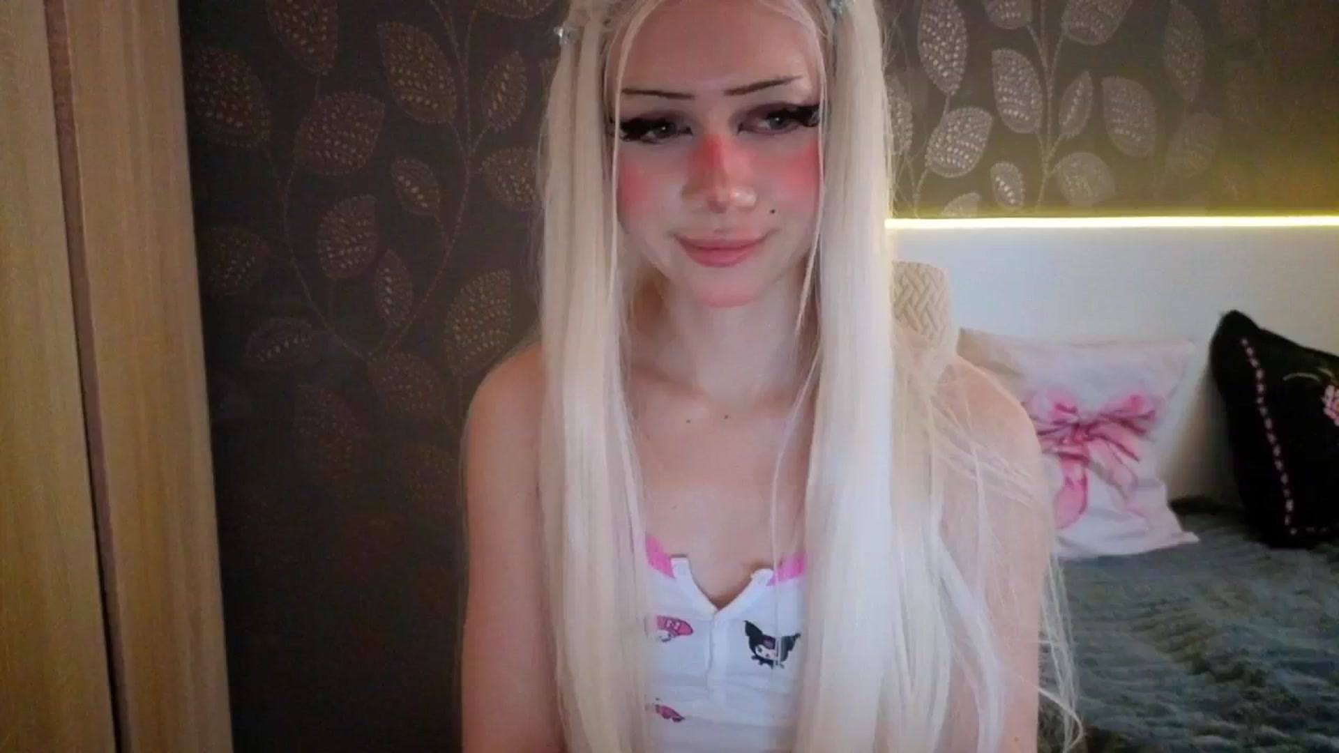 Gallery image thumbnail from Arizonagirl's myfreecams stream on, 05/02/2026, 18:04 image 1 of 20