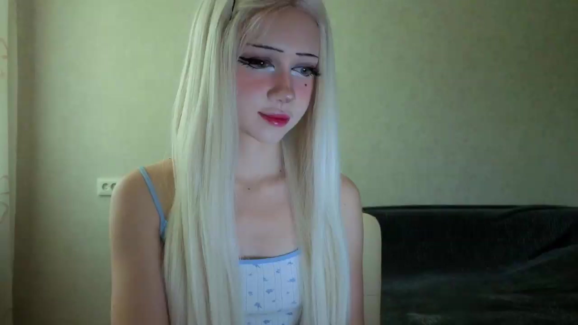 Gallery image thumbnail from Arizonagirl's myfreecams stream on, 07/30/2026, 12:04 image 9 of 20