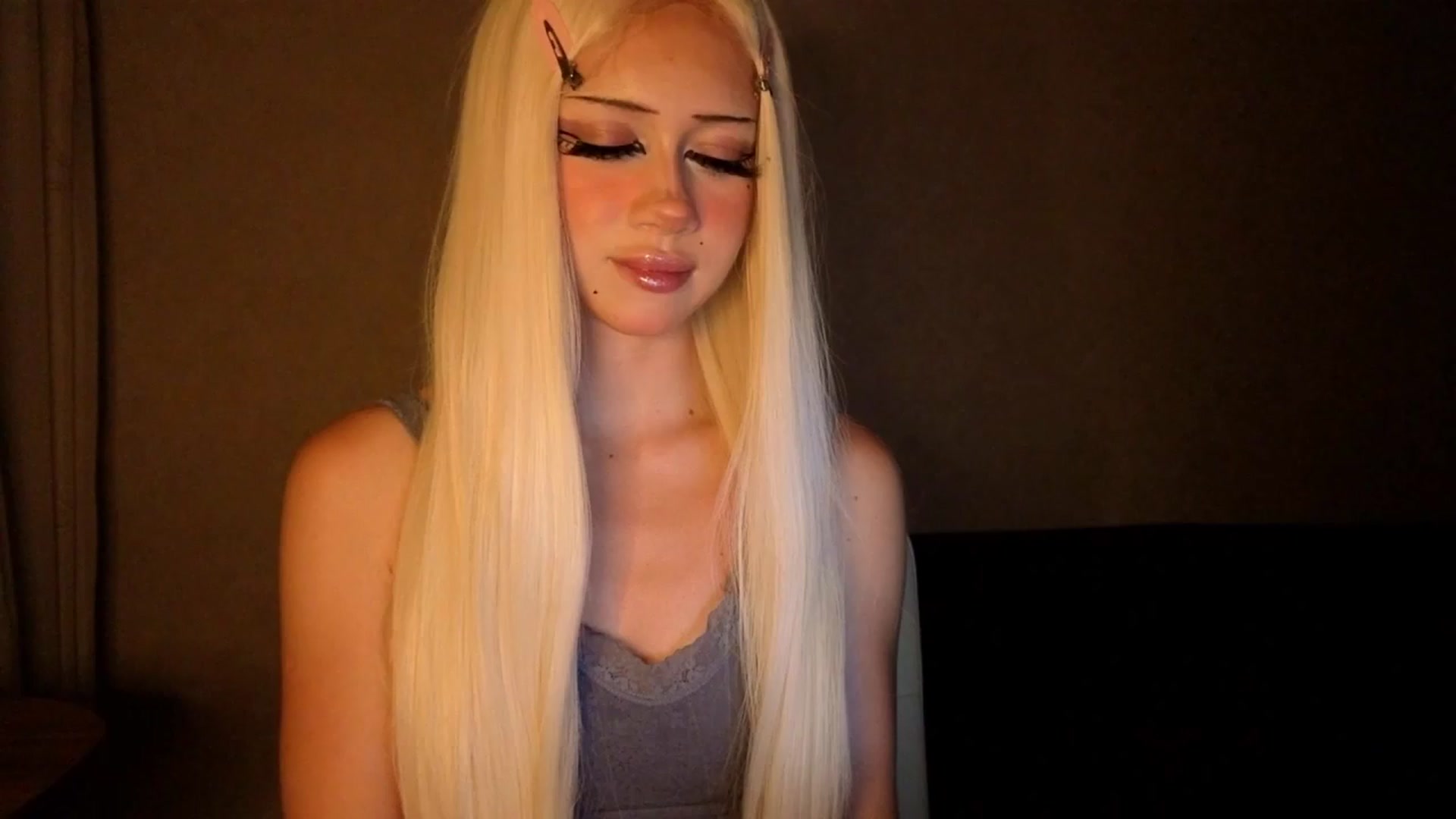 Gallery image thumbnail from Arizonagirl's myfreecams stream on, 08/13/2026, 23:18 image 9 of 20