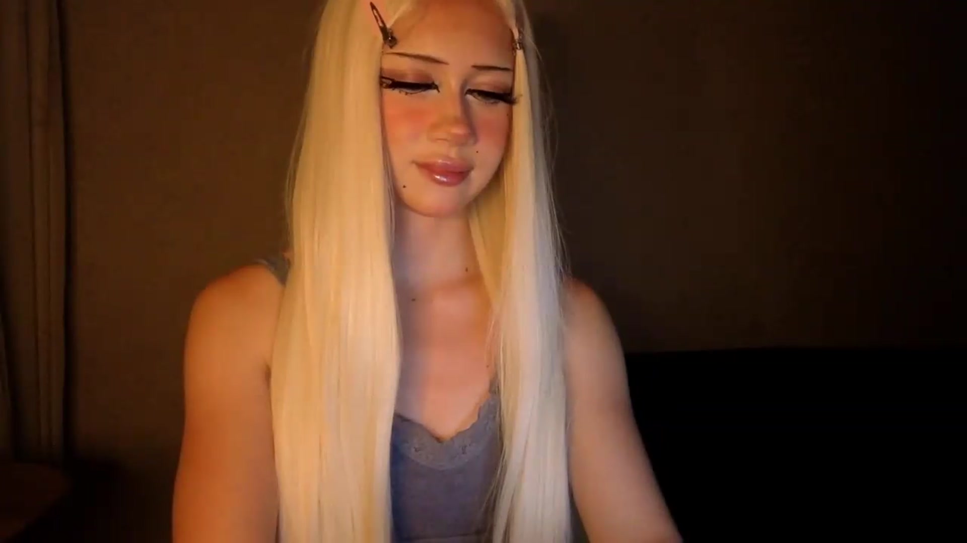 Gallery image thumbnail from Arizonagirl's myfreecams stream on, 08/13/2026, 23:18 image 14 of 20