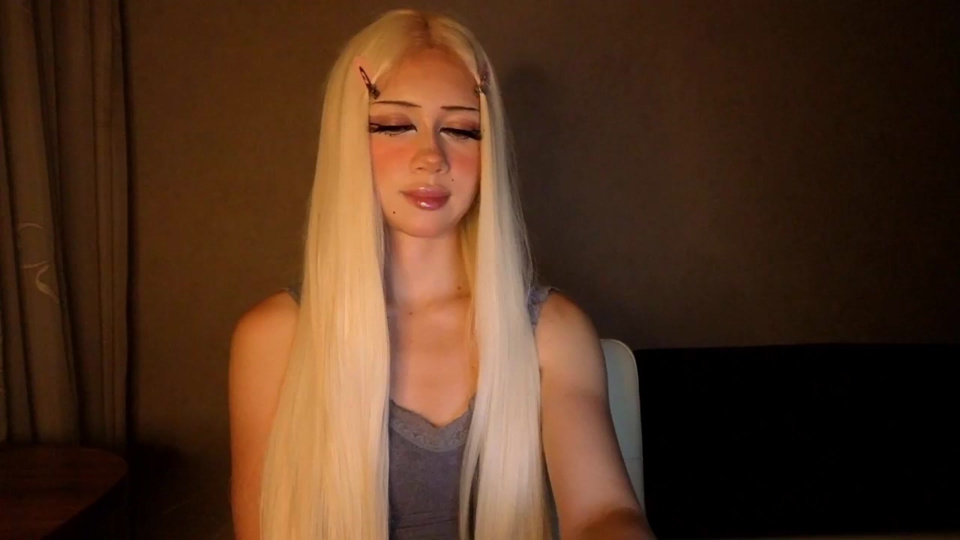 Gallery image thumbnail from Arizonagirl's myfreecams stream on, 08/13/2026, 23:42 image 2 of 20