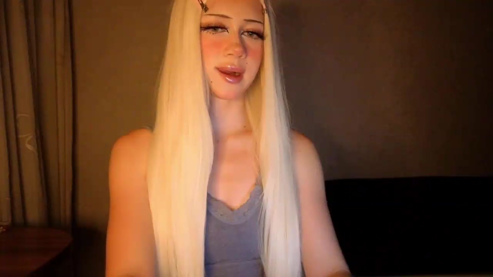 Gallery image thumbnail from Arizonagirl's myfreecams stream on, 08/13/2026, 23:42 image 10 of 20
