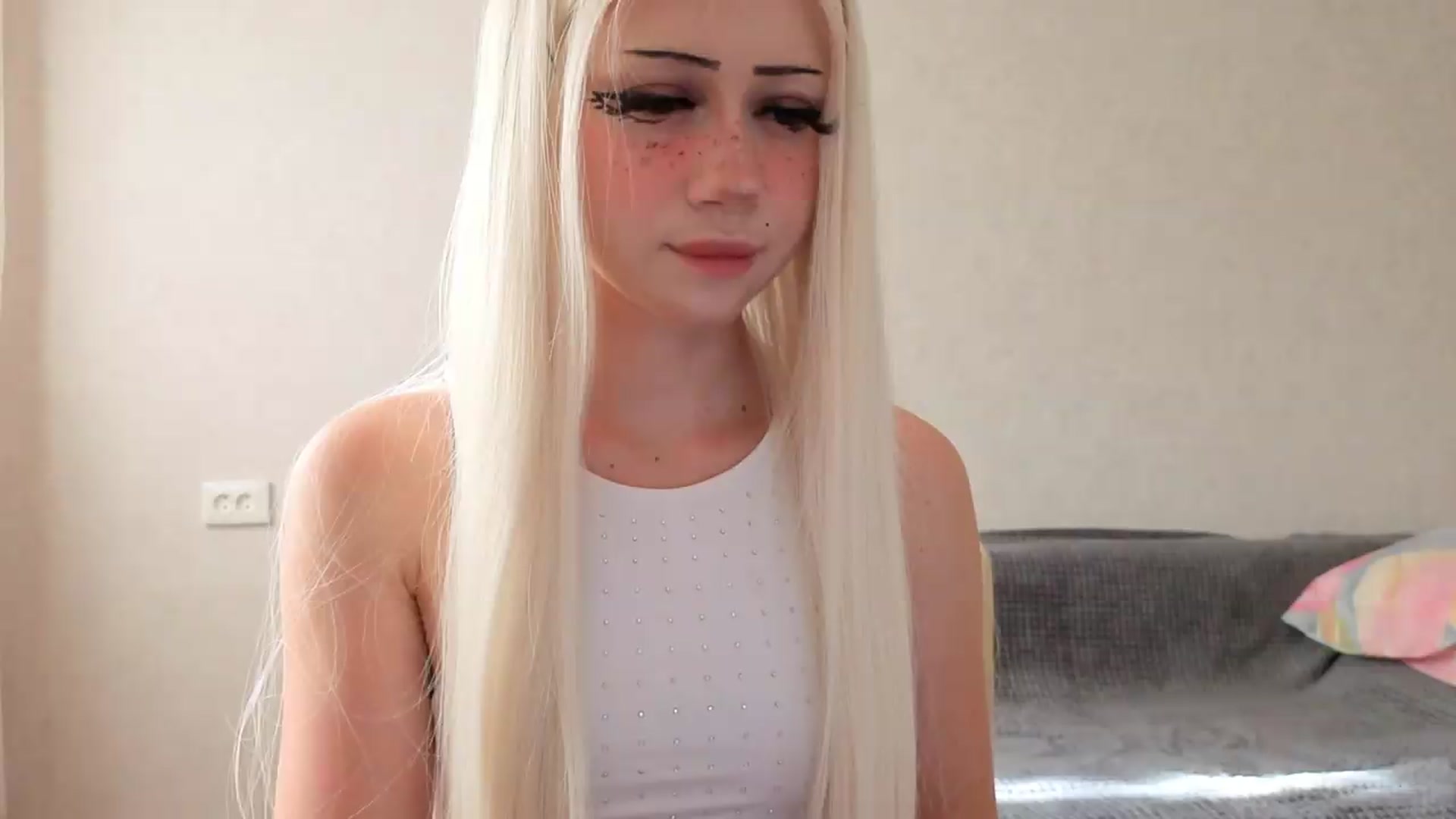 Gallery image thumbnail from Arizonagirl's myfreecams stream on, 08/15/2026, 14:26 image 5 of 20