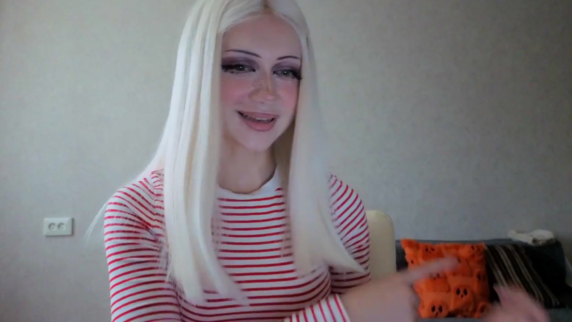 Gallery image thumbnail from Arizonagirl's myfreecams stream on, 09/03/2026, 11:18 image 9 of 20