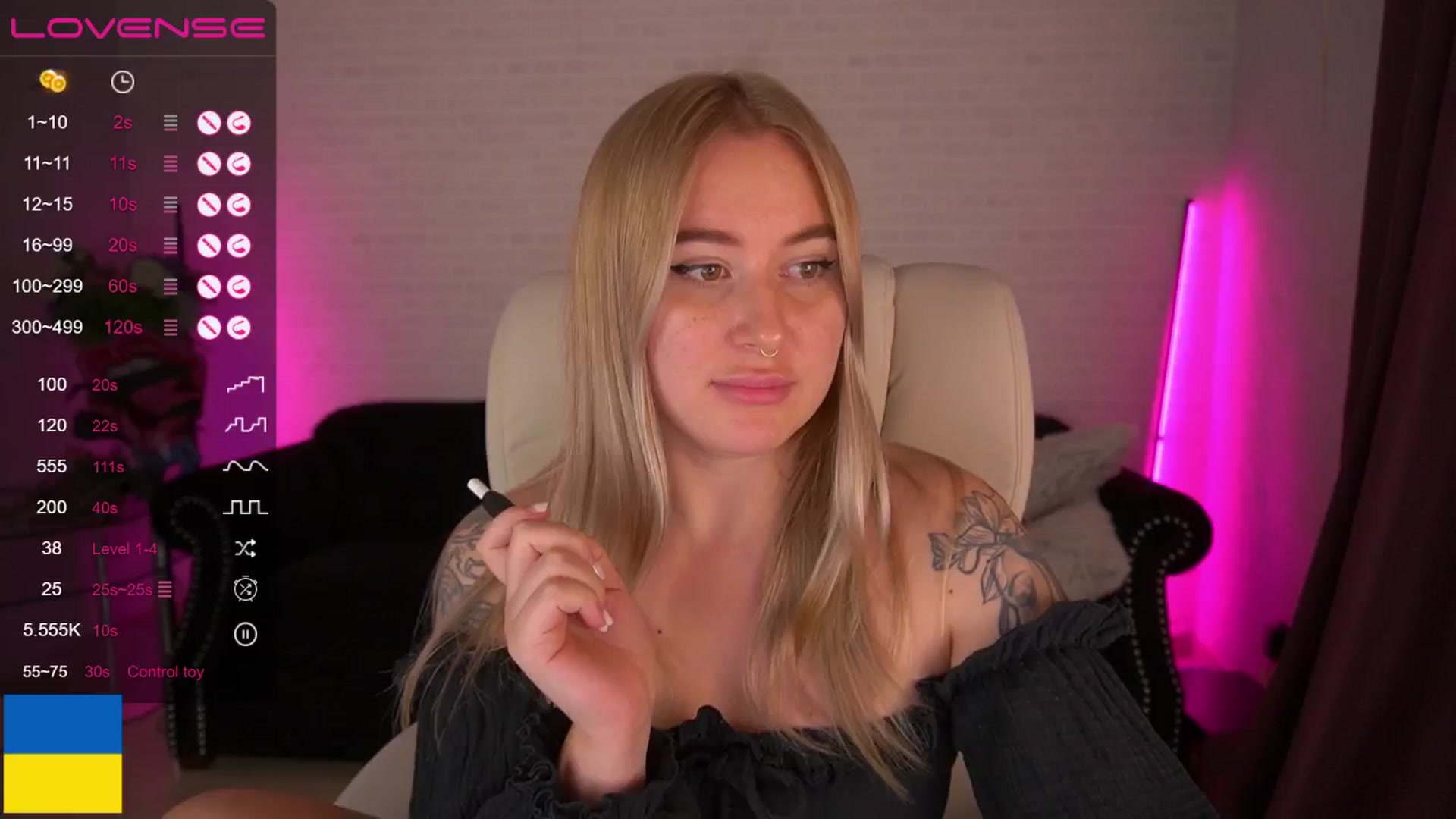 Gallery image thumbnail from ArolinaNigh's myfreecams stream on, 09/19/2024, 24:04 image 15 of 20