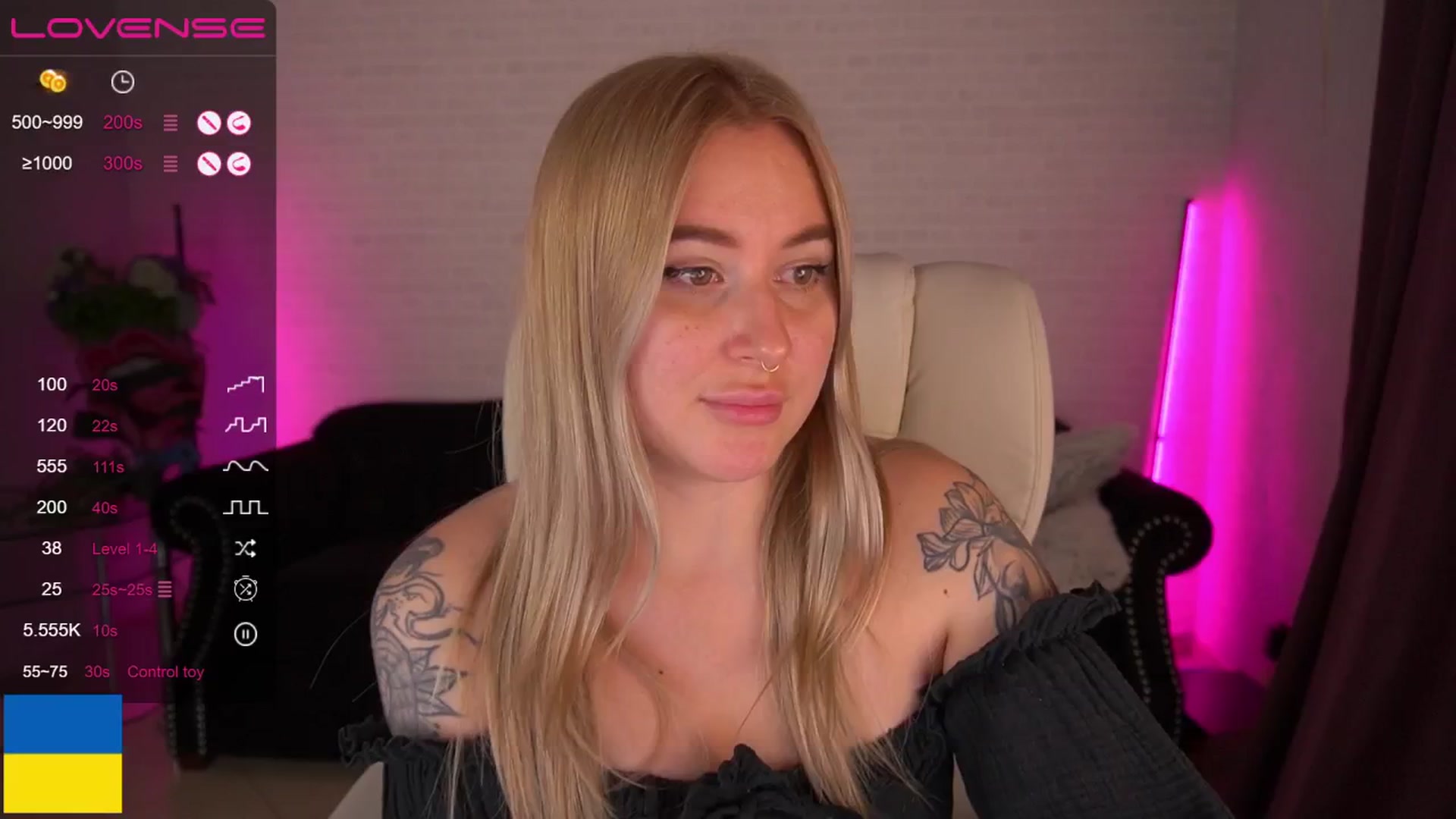 Gallery image thumbnail from ArolinaNigh's myfreecams stream on, 09/19/2024, 24:04 image 7 of 20