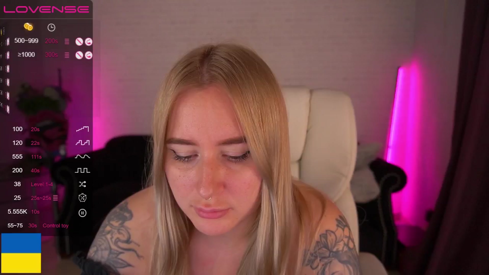 Gallery image thumbnail from ArolinaNigh's myfreecams stream on, 09/19/2024, 24:04 image 13 of 20