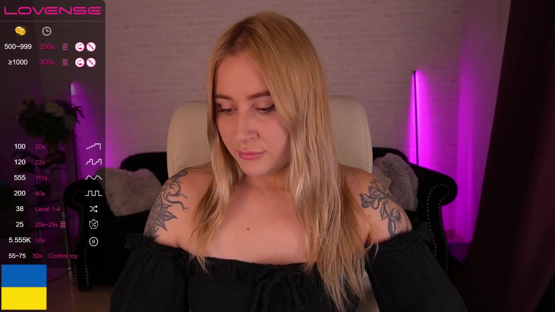Gallery image thumbnail from ArolinaNigh's myfreecams stream on, 10/02/2024, 21:17 image 15 of 20