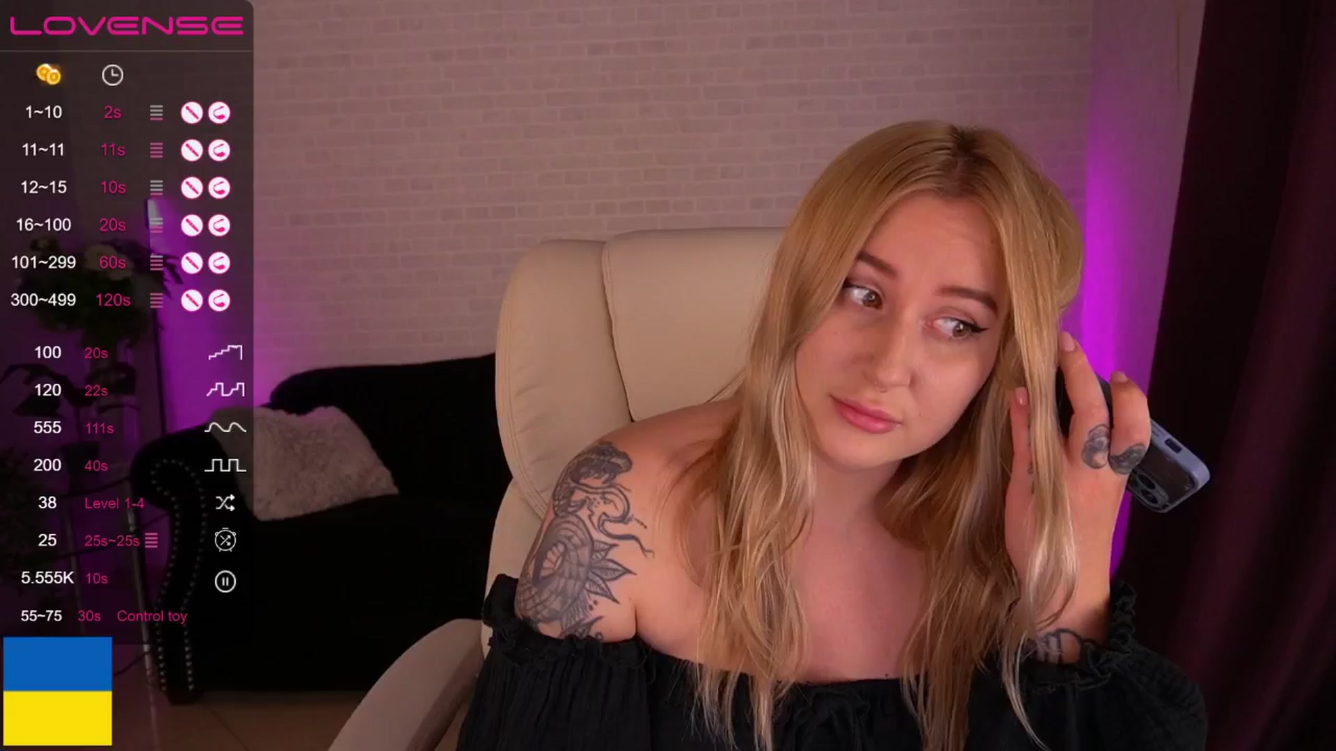 Gallery image thumbnail from ArolinaNigh's myfreecams stream on, 10/02/2024, 23:51 image 3 of 20