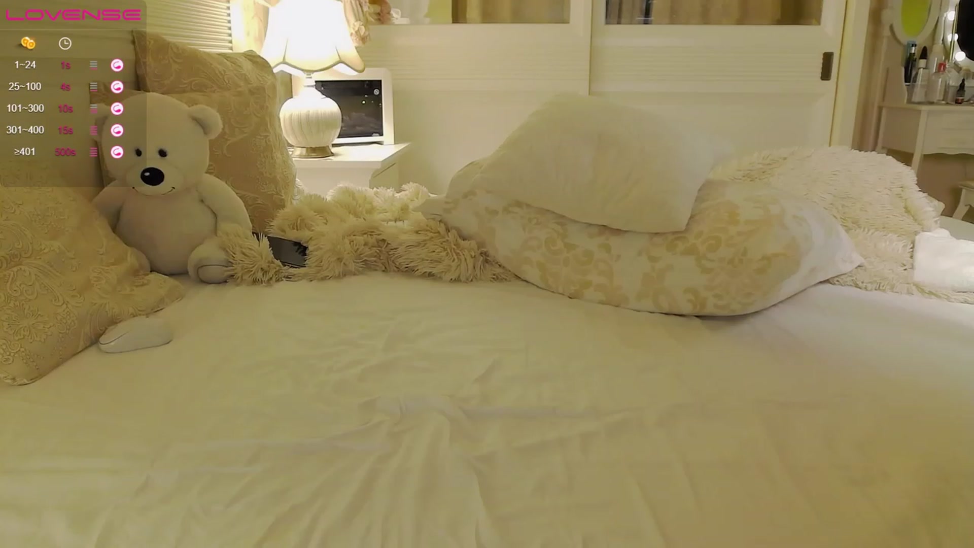 Gallery image thumbnail from Arrielee's myfreecams stream on, 11/27/2022, 16:51 image 19 of 20