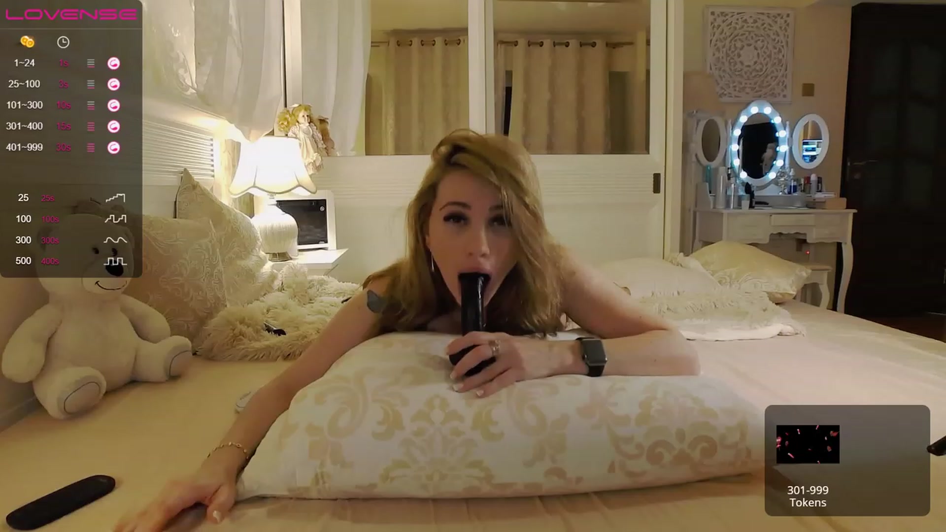 Gallery image thumbnail from Arrielee's myfreecams stream on, 12/05/2022, 17:21 image 2 of 20