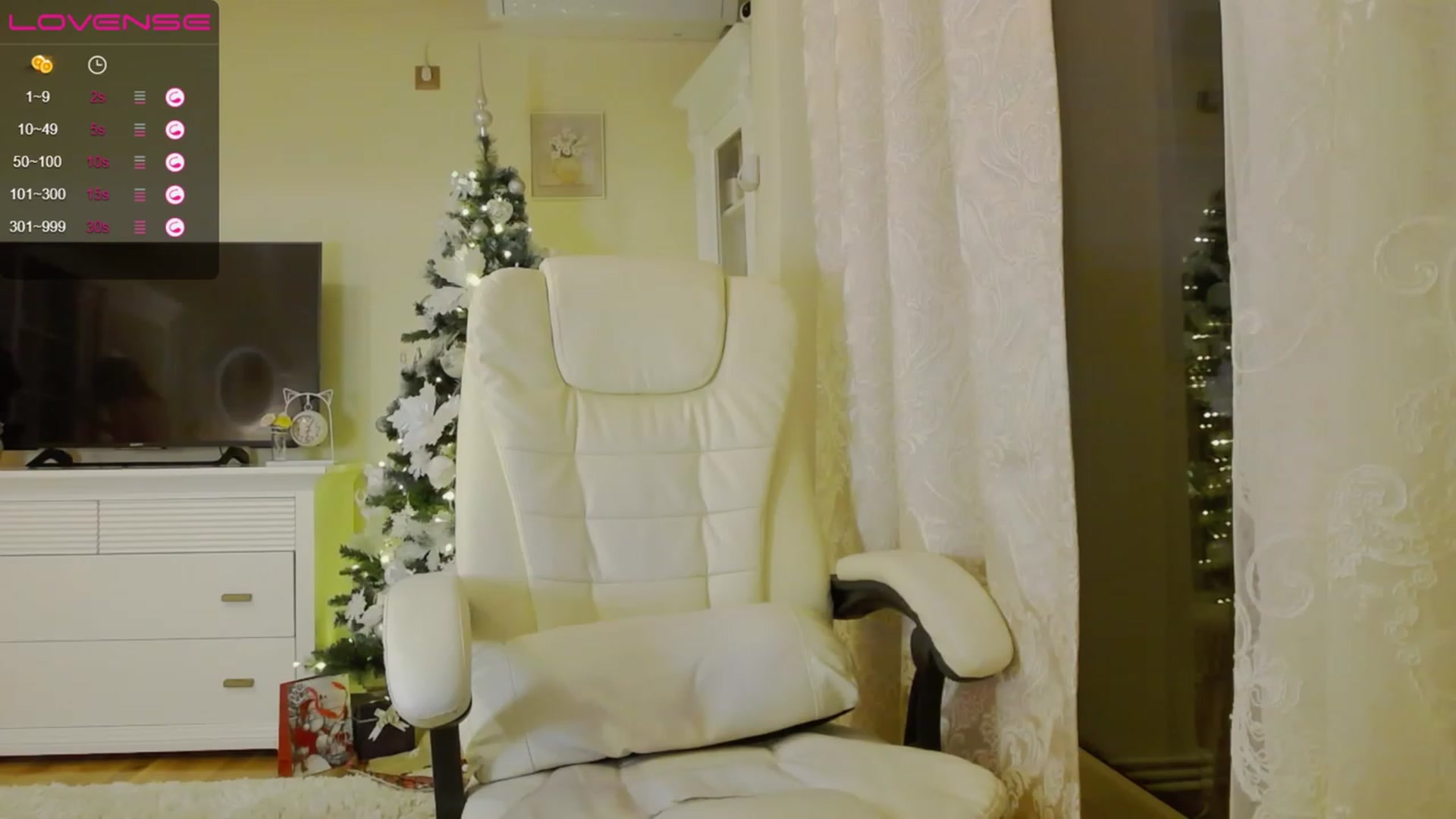 Gallery image thumbnail from Arrielee's myfreecams stream on, 12/09/2022, 16:17 image 15 of 20