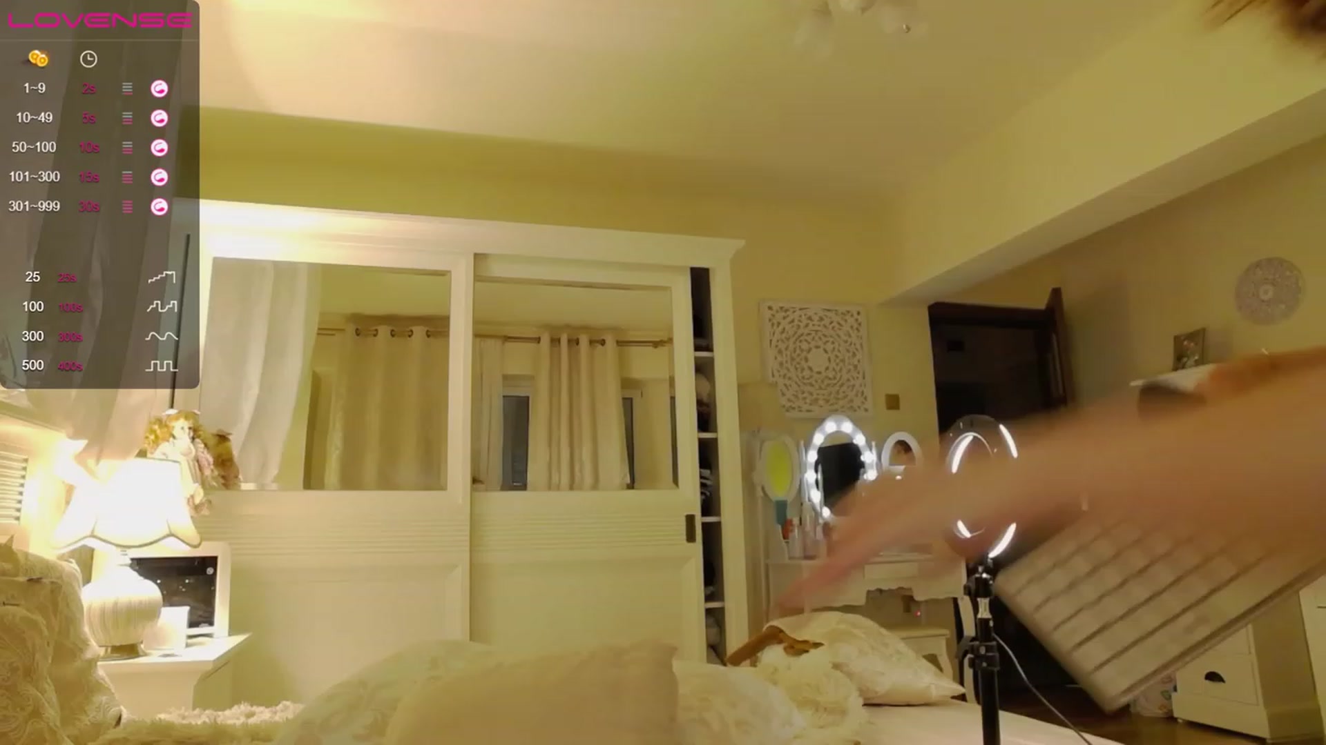 Gallery image thumbnail from Arrielee's myfreecams stream on, 12/11/2022, 14:25 image 15 of 20