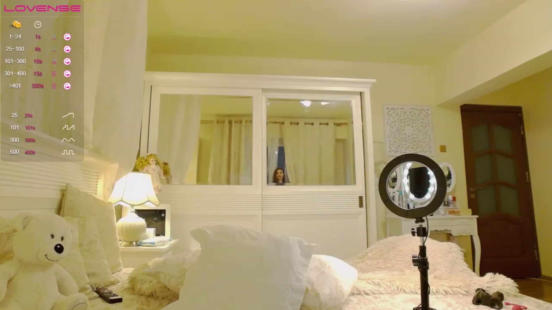 Gallery image thumbnail from Arrielee's myfreecams stream on, 12/25/2022, 14:56 image 3 of 20
