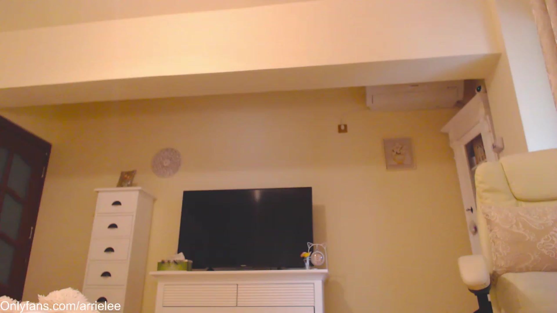 Gallery image thumbnail from Arrielee's myfreecams stream on, 02/18/2023, 12:22 image 10 of 20
