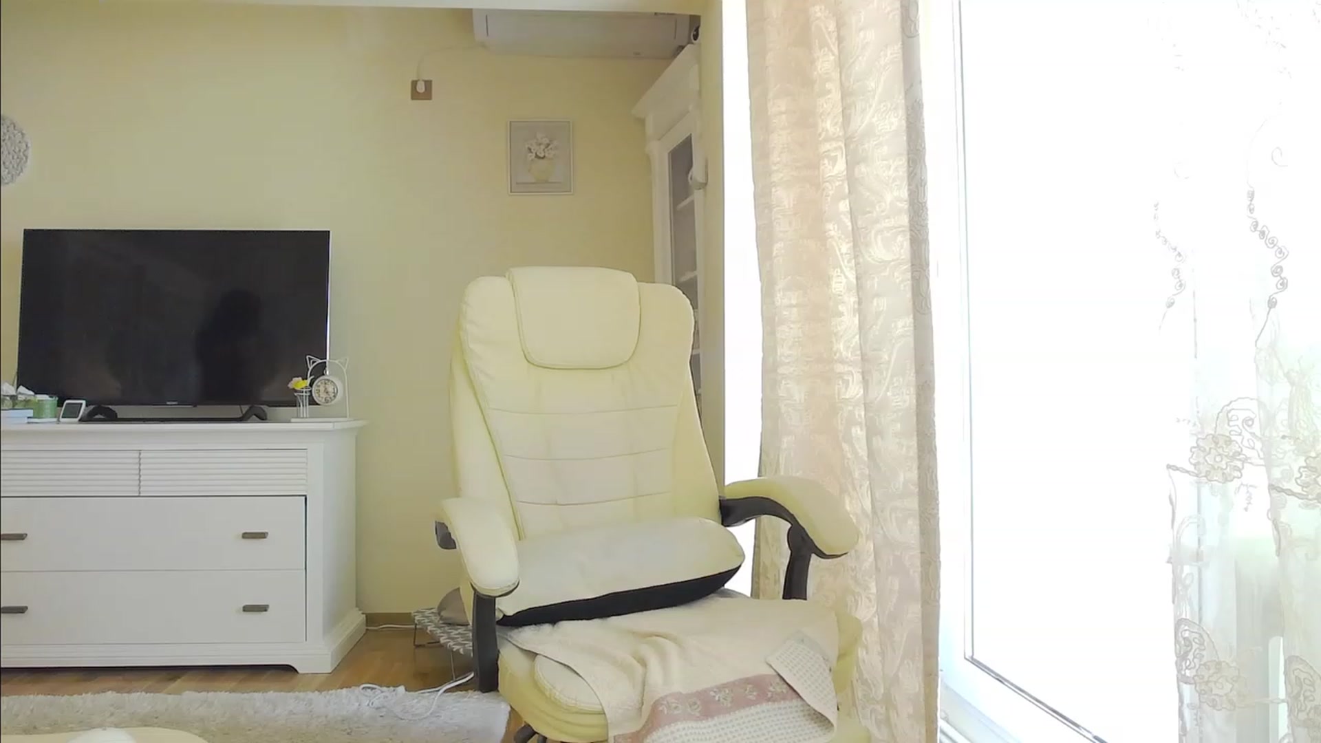 Gallery image thumbnail from Arrielee's myfreecams stream on, 03/30/2023, 14:06 image 11 of 20