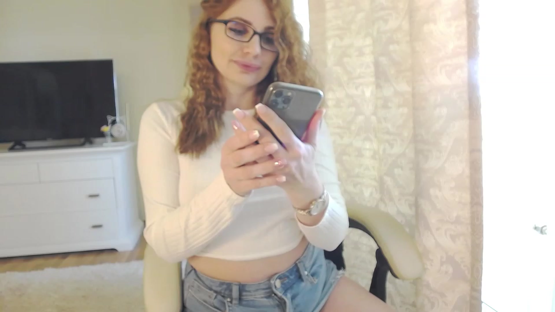 Gallery image thumbnail from Arrielee's myfreecams stream on, 05/14/2023, 13:23 image 3 of 20