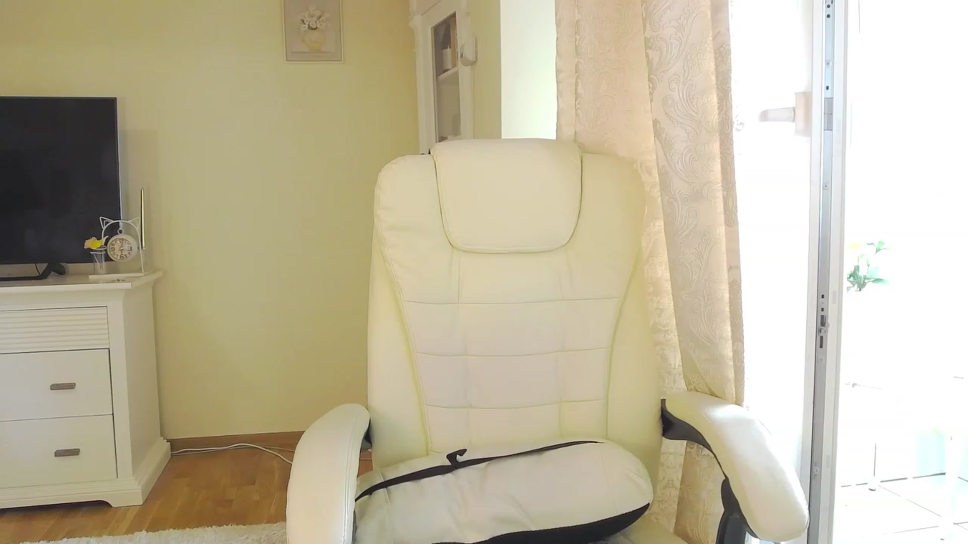Gallery image thumbnail from Arrielee's myfreecams stream on, 05/15/2023, 15:09 image 6 of 20