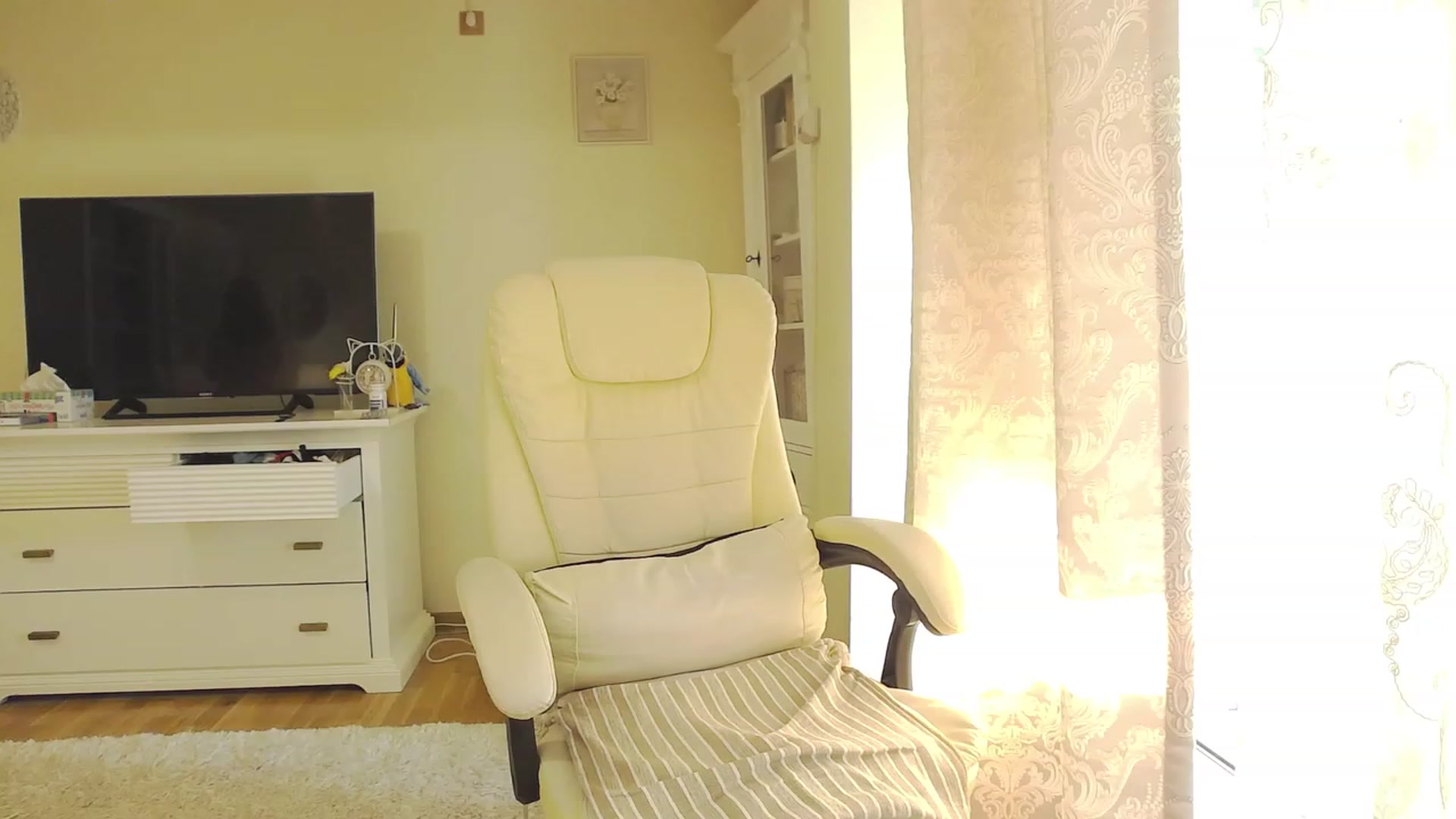 Gallery image thumbnail from Arrielee's myfreecams stream on, 05/30/2023, 16:08 image 16 of 20