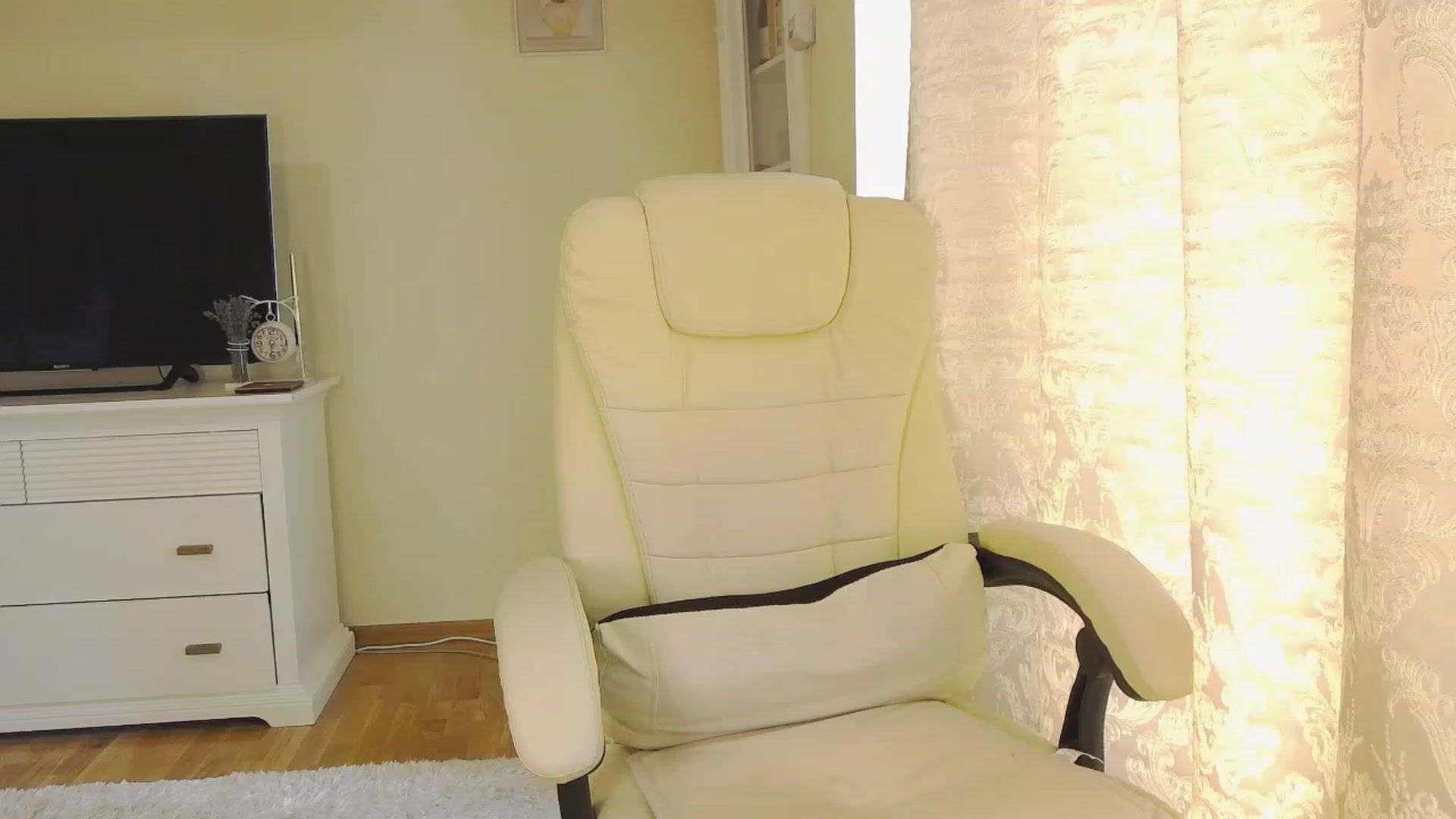 Gallery image thumbnail from Arrielee's myfreecams stream on, 07/30/2023, 16:03 image 1 of 20