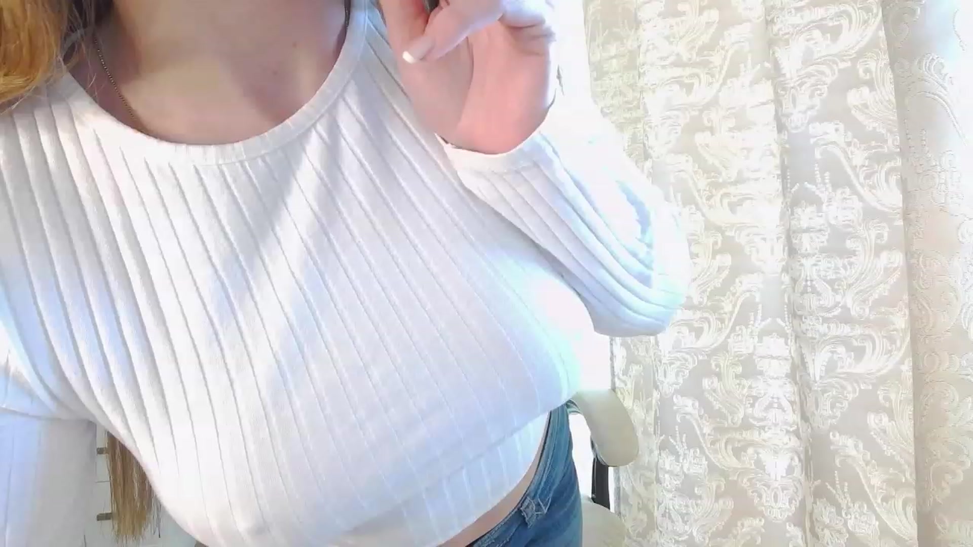 Gallery image thumbnail from Arrielee's myfreecams stream on, 08/11/2023, 14:30 image 10 of 20