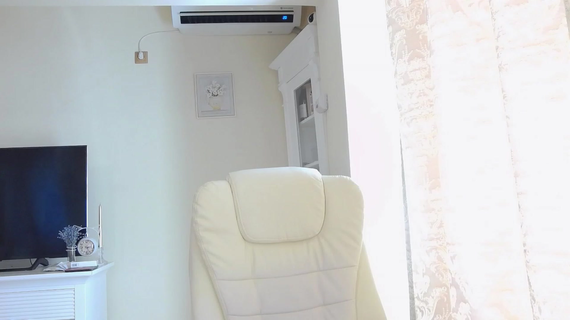 Gallery image thumbnail from Arrielee's myfreecams stream on, 08/11/2023, 14:30 image 18 of 20