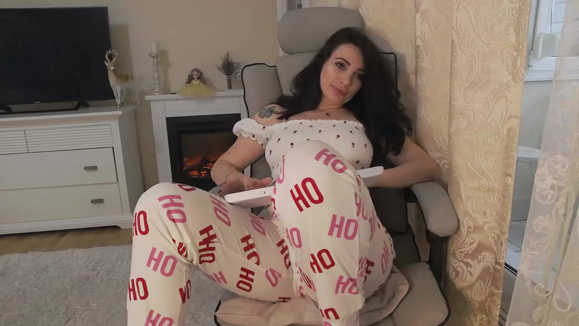 Gallery image thumbnail from Arrielee's myfreecams stream on, 11/26/2023, 13:28 image 1 of 20