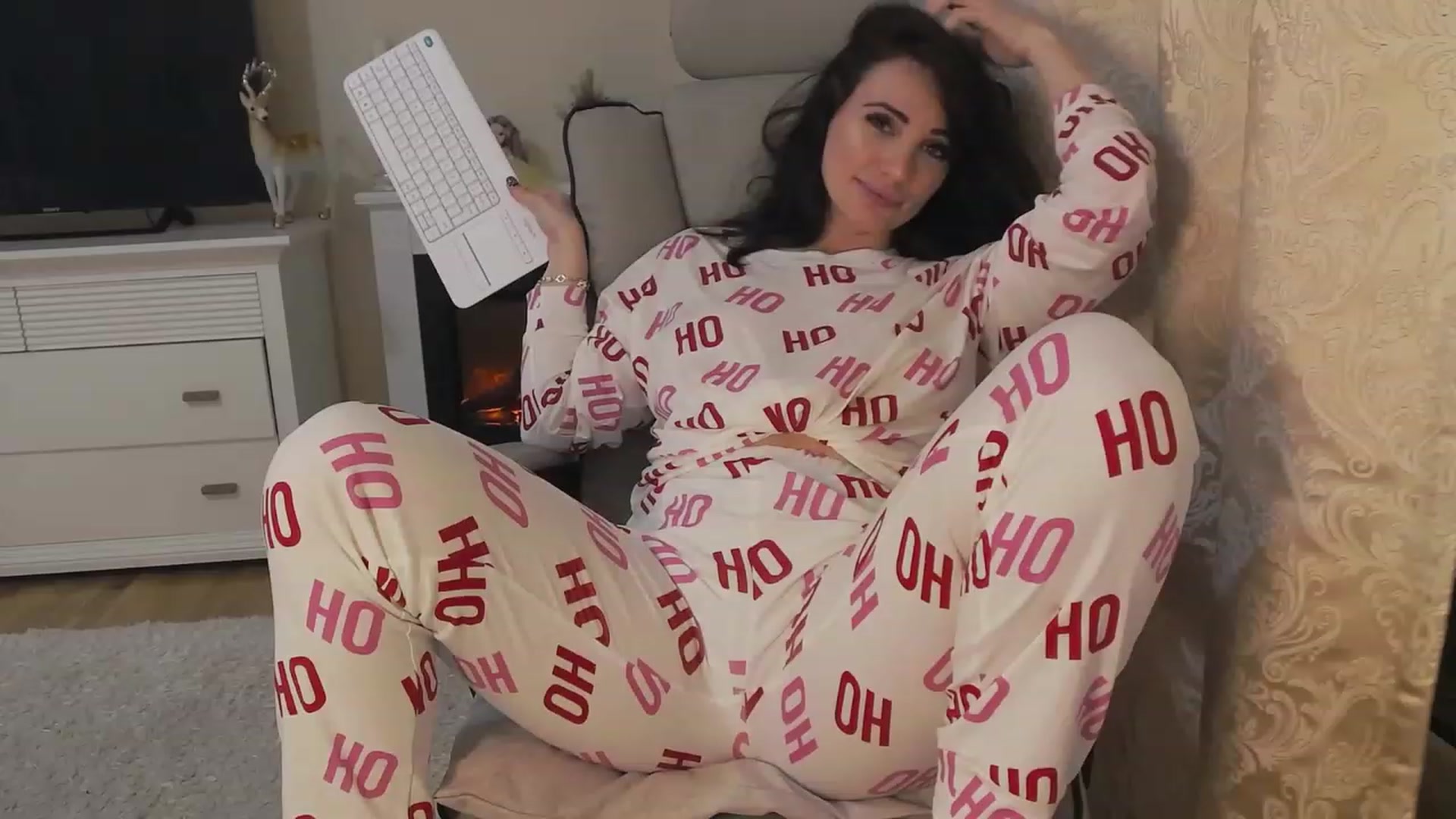 Gallery image thumbnail from Arrielee's myfreecams stream on, 11/26/2023, 15:49 image 6 of 20
