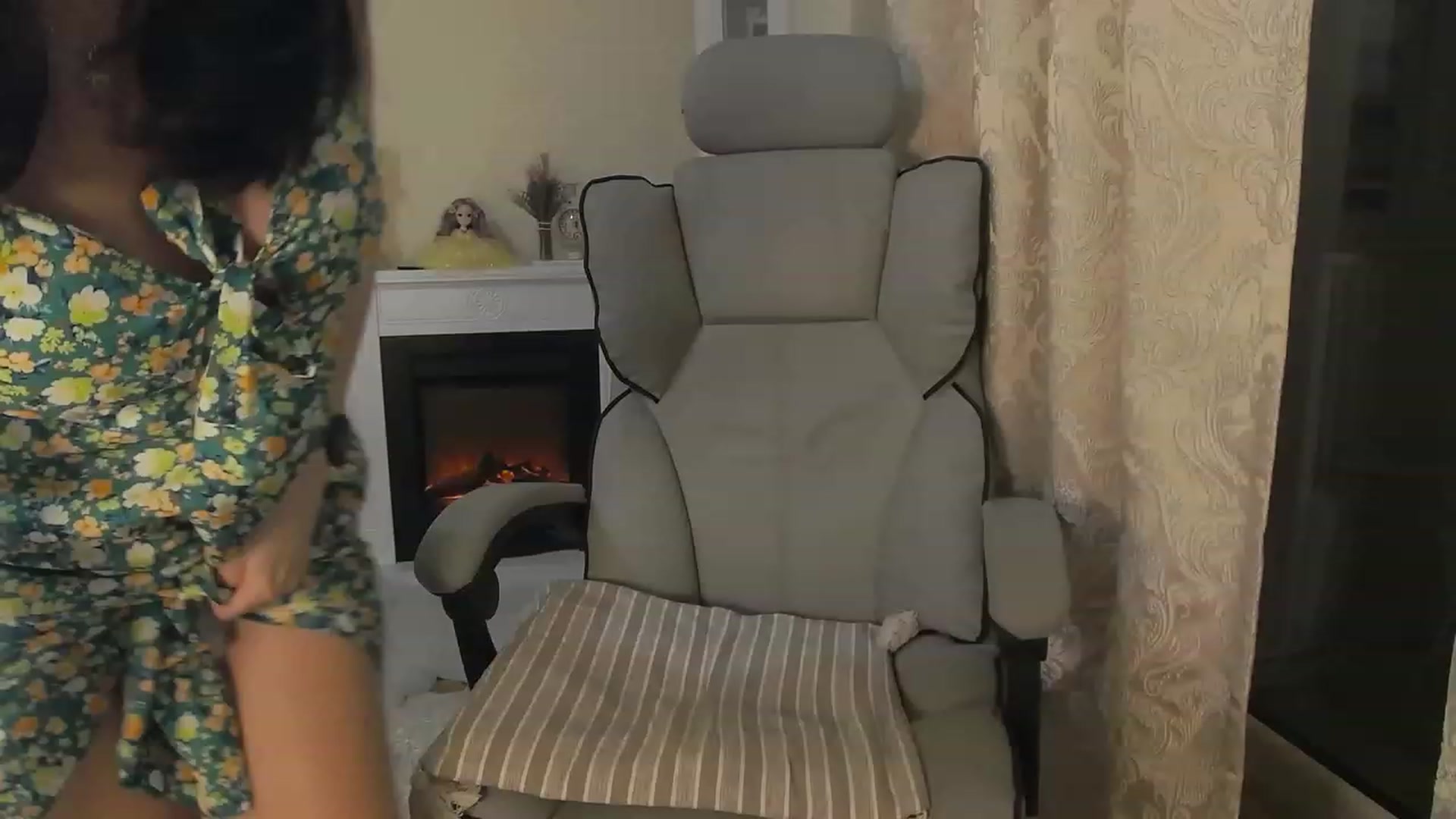 Gallery image thumbnail from Arrielee's myfreecams stream on, 11/28/2023, 15:42 image 12 of 20