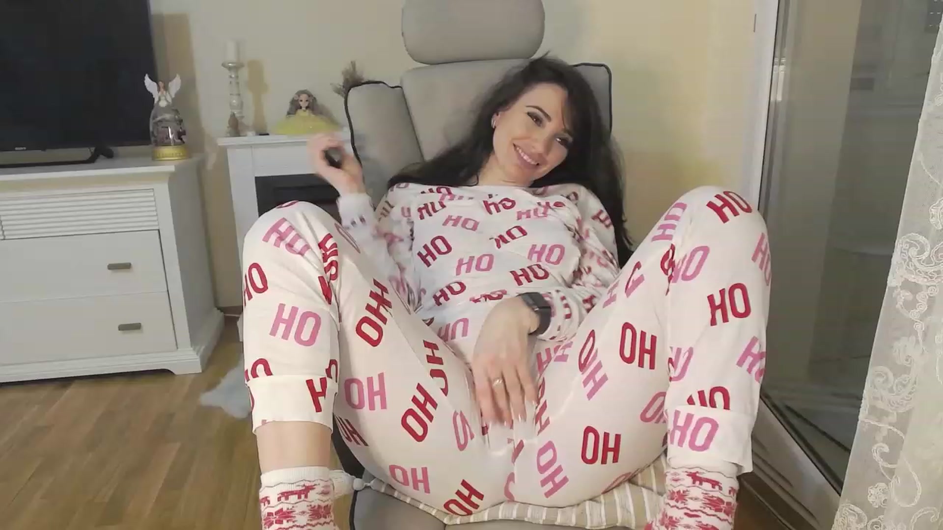 Gallery image thumbnail from Arrielee's myfreecams stream on, 12/01/2023, 14:37 image 3 of 20