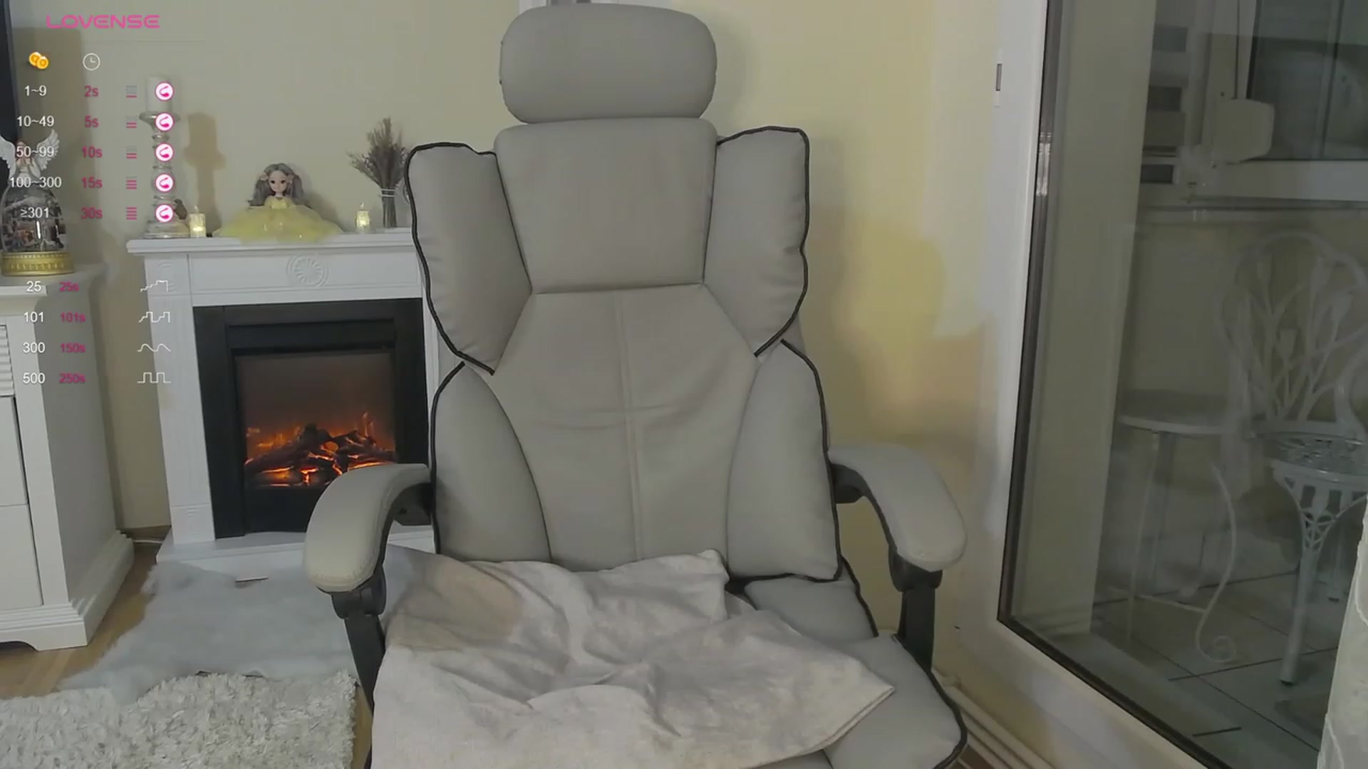 Gallery image thumbnail from Arrielee's myfreecams stream on, 12/05/2023, 15:22 image 9 of 20