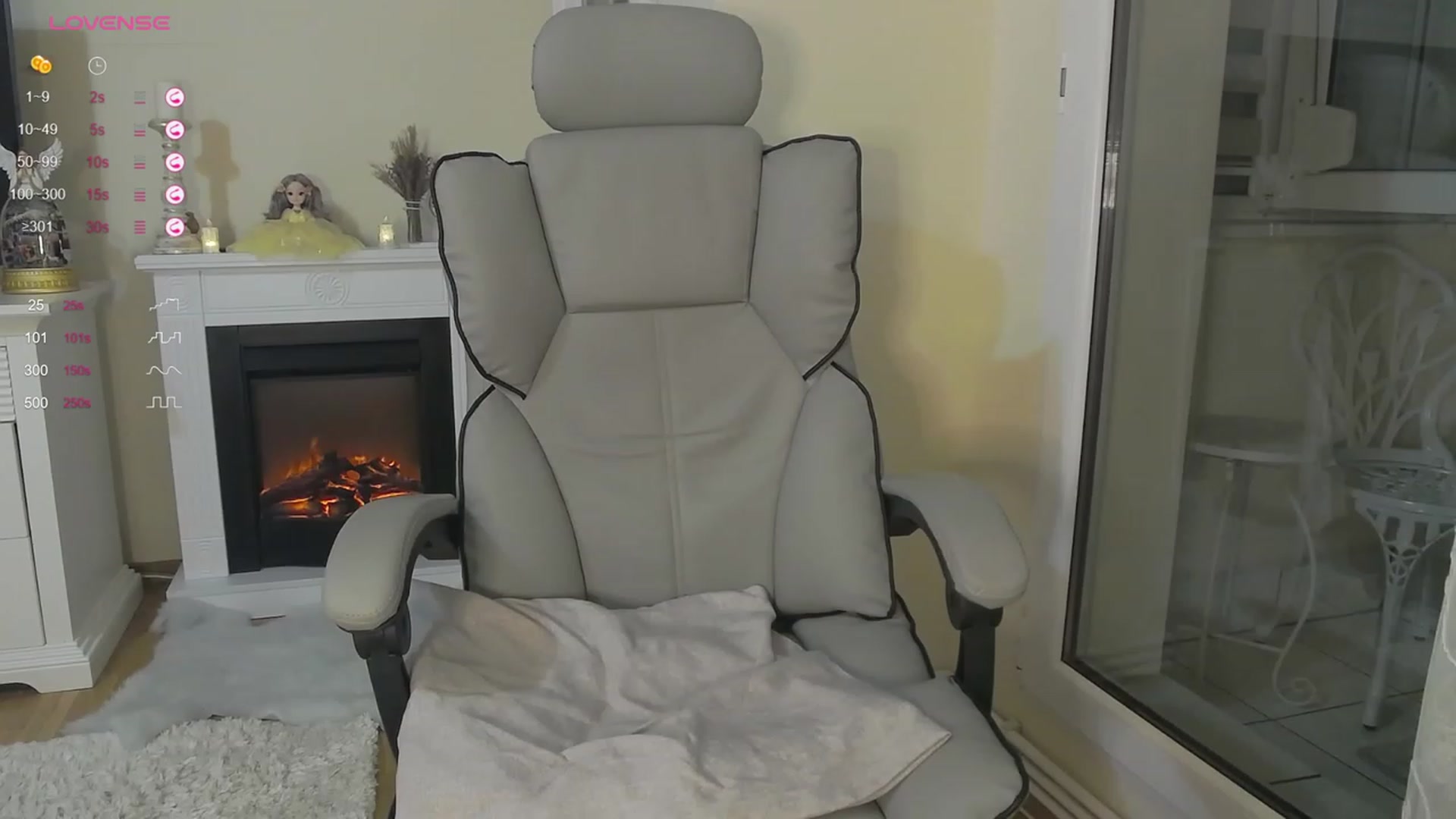Gallery image thumbnail from Arrielee's myfreecams stream on, 12/05/2023, 15:22 image 8 of 20