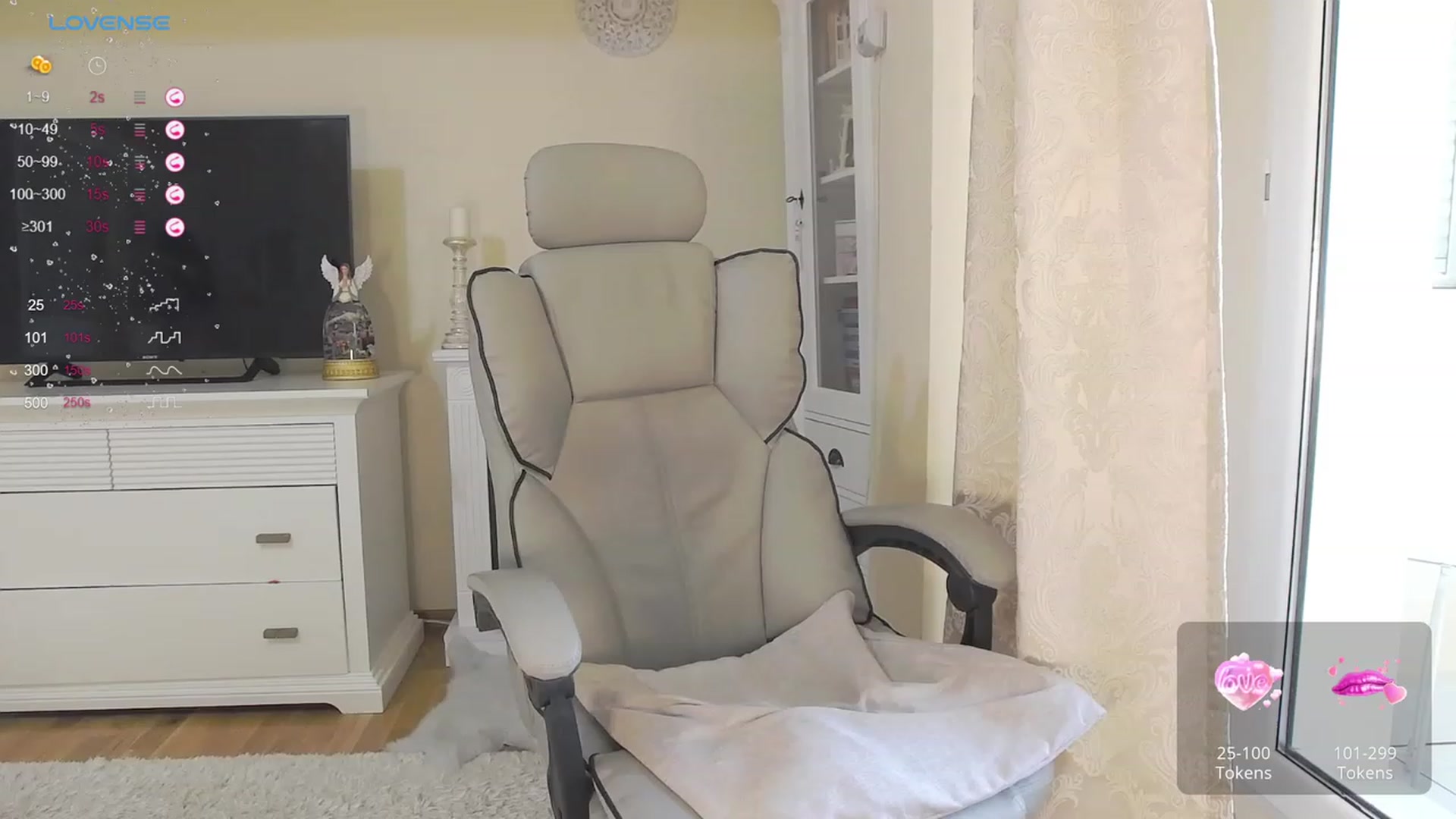 Gallery image thumbnail from Arrielee's myfreecams stream on, 01/24/2024, 14:45 image 13 of 20