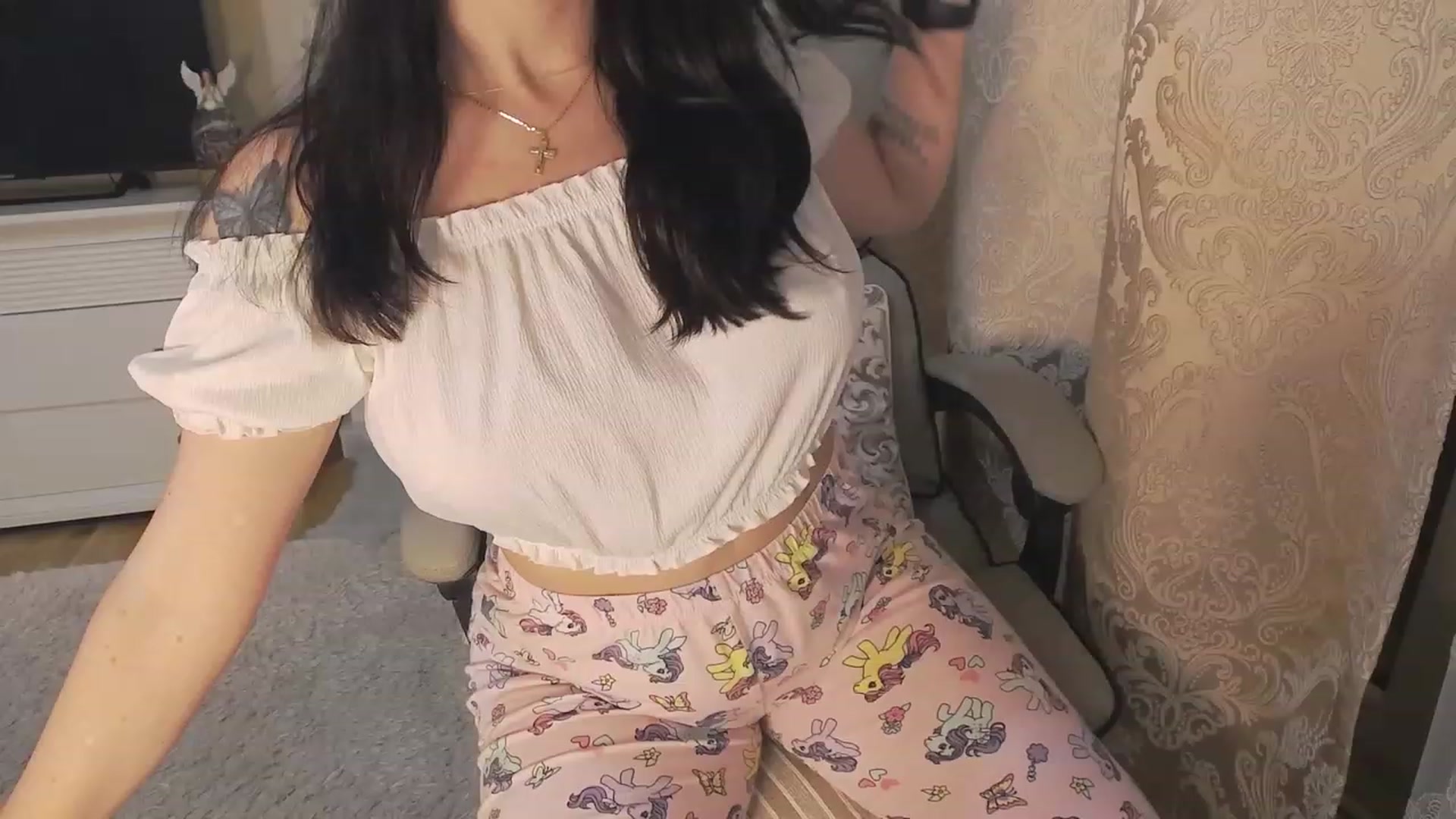 Gallery image thumbnail from Arrielee's myfreecams stream on, 02/22/2024, 15:07 image 2 of 20