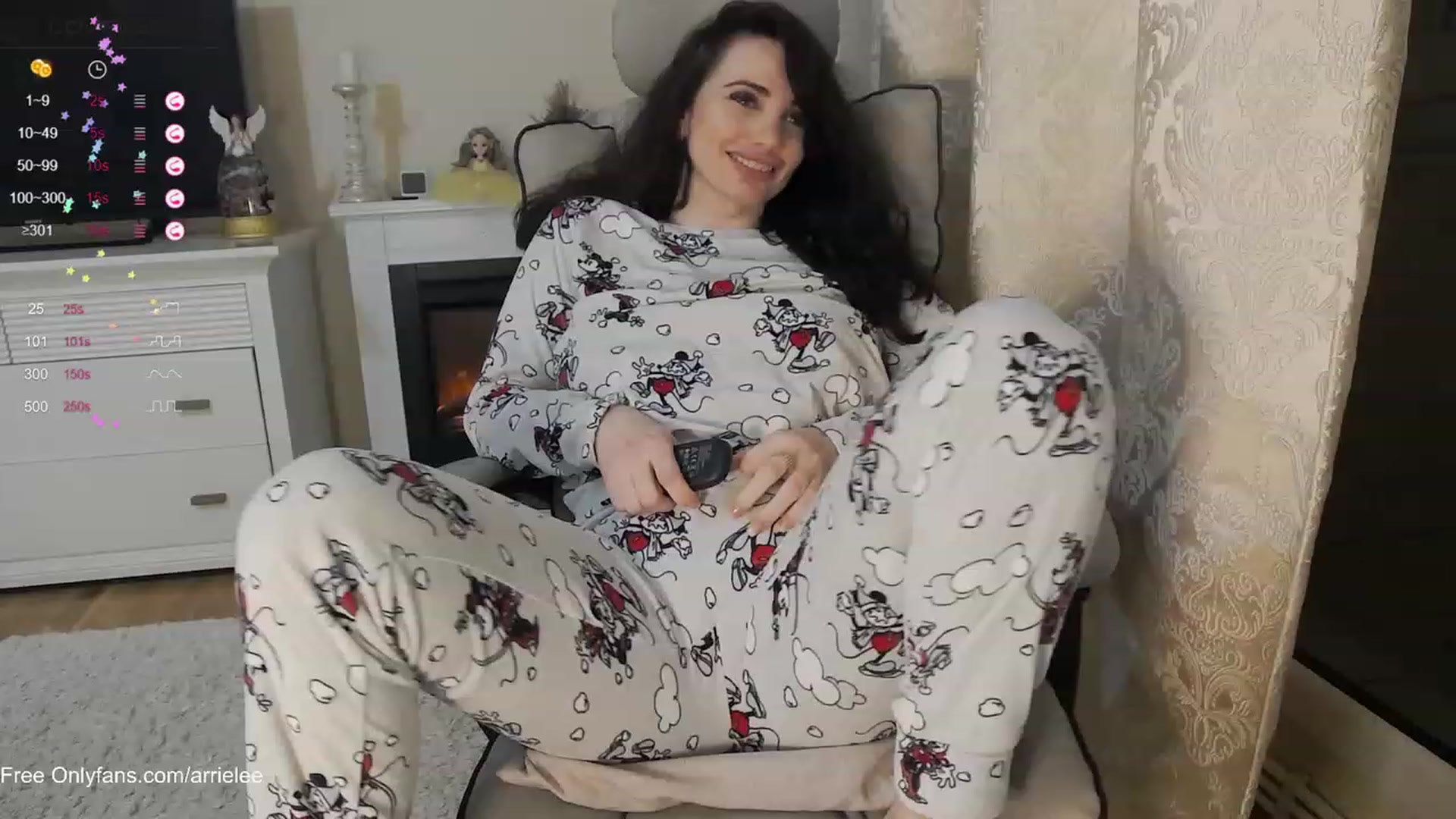 Gallery image thumbnail from Arrielee's myfreecams stream on, 03/03/2024, 15:18 image 17 of 20