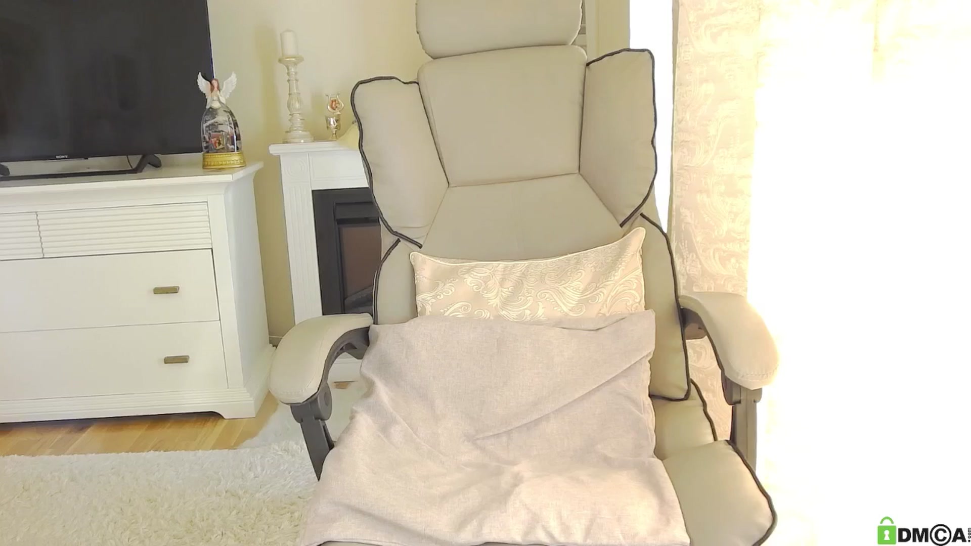 Gallery image thumbnail from Arrielee's myfreecams stream on, 07/07/2024, 15:19 image 19 of 20