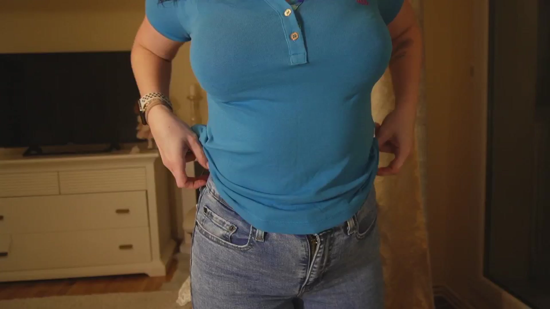 Gallery image thumbnail from Arrielee's myfreecams stream on, 10/03/2024, 16:19 image 18 of 20